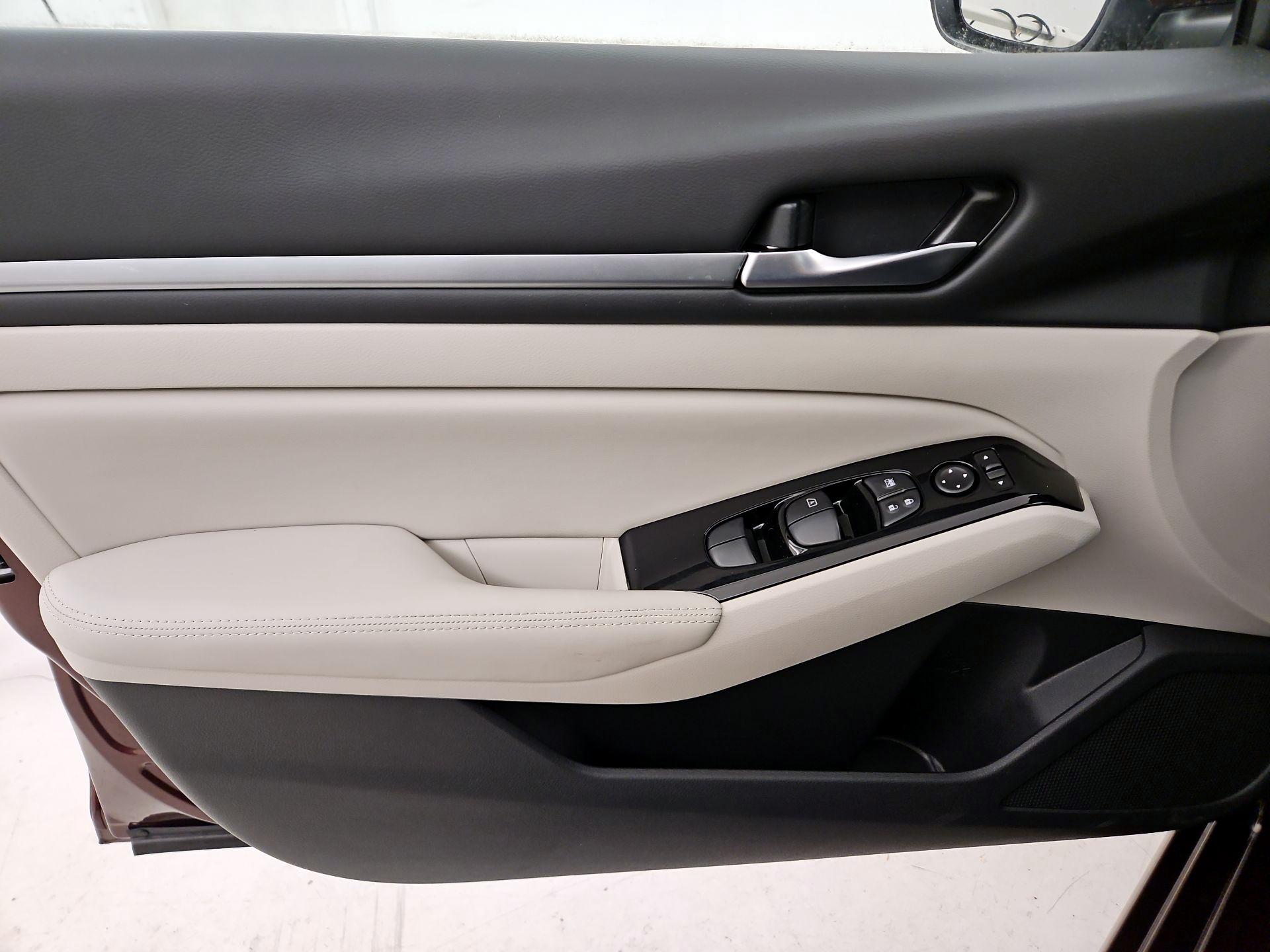 Thumbnail: 2023 Nissan Altima - 12