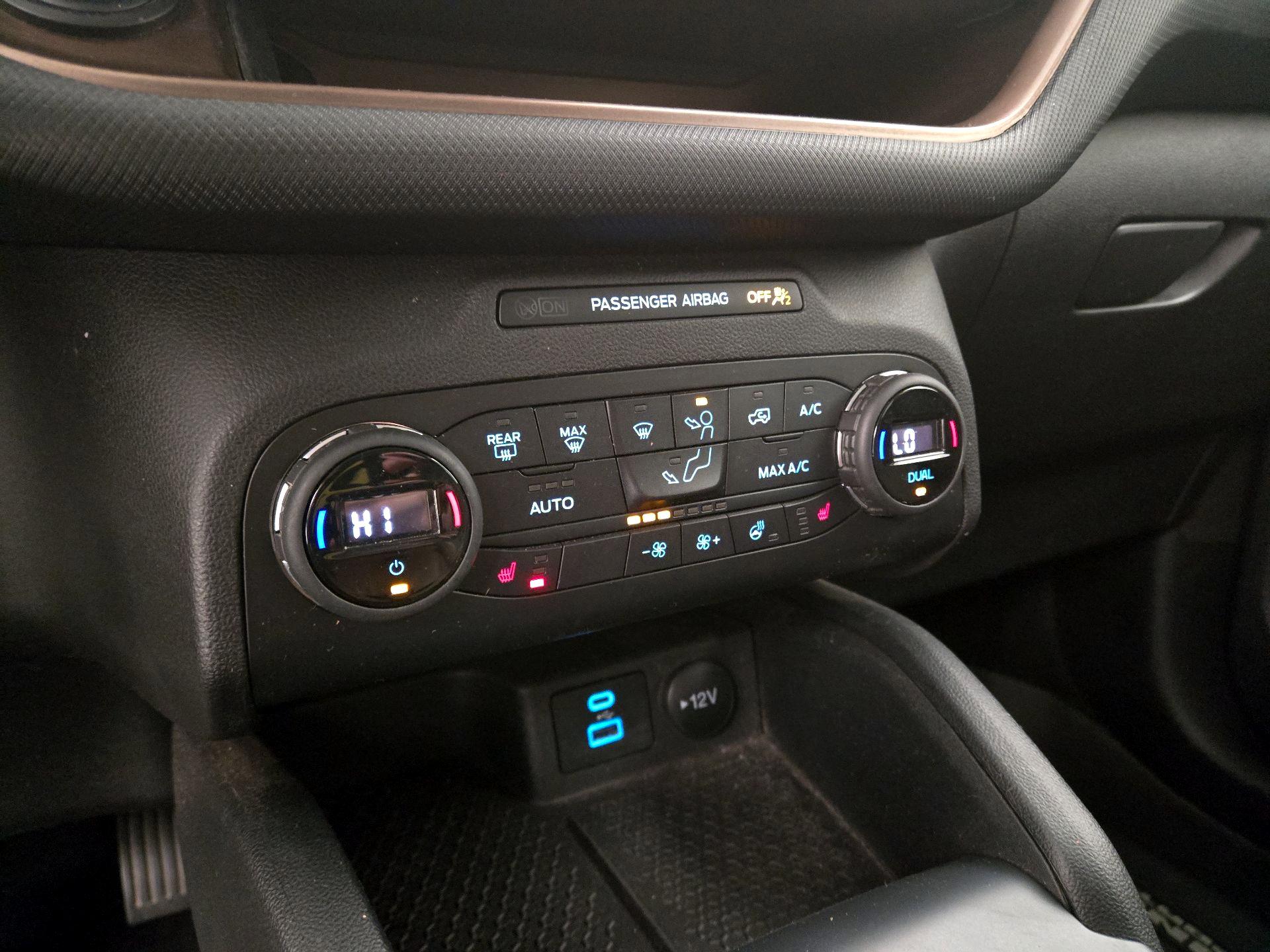 Thumbnail: 2021 Ford Bronco Sport - 16