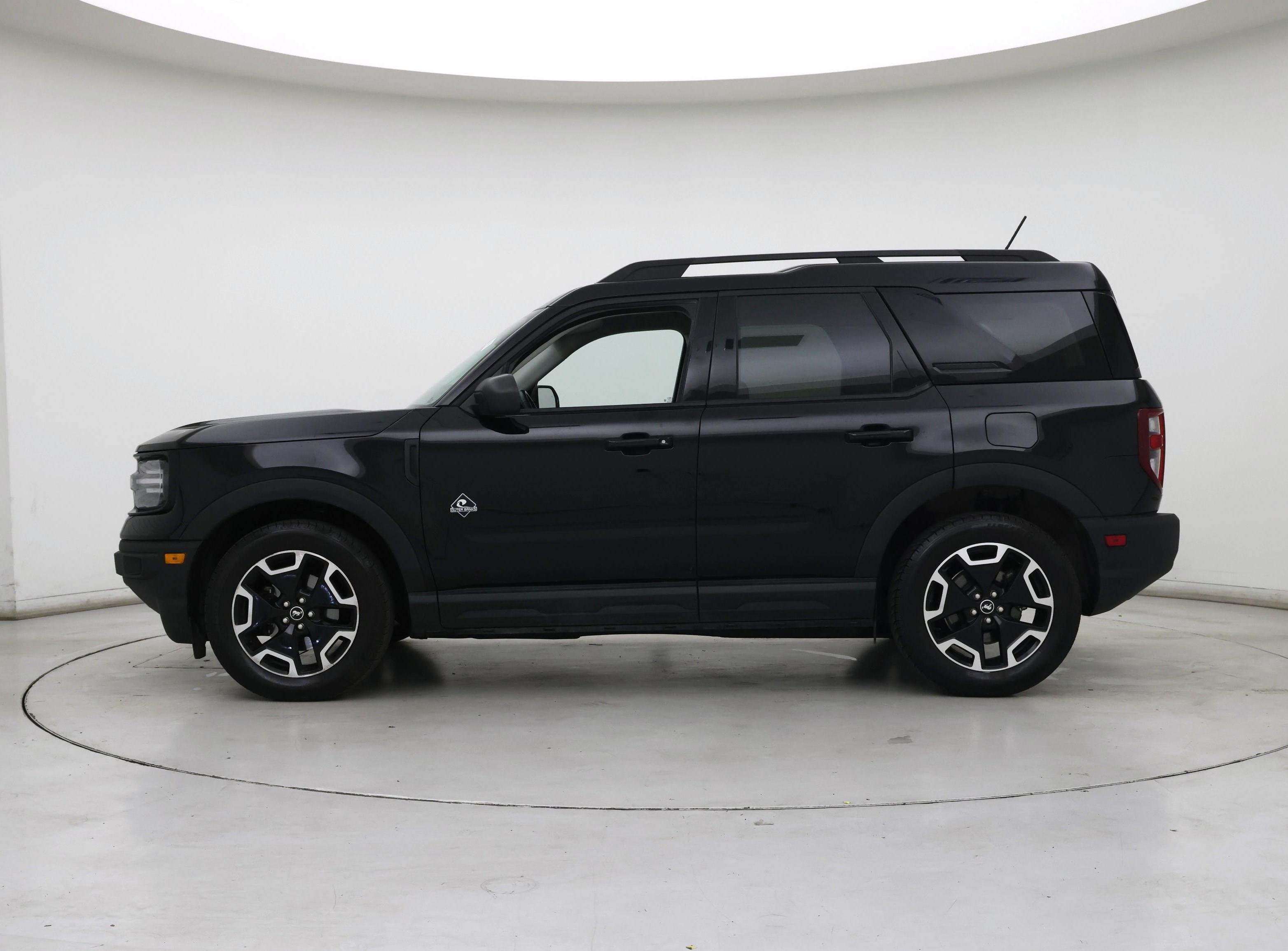 Thumbnail: 2021 Ford Bronco Sport - 3