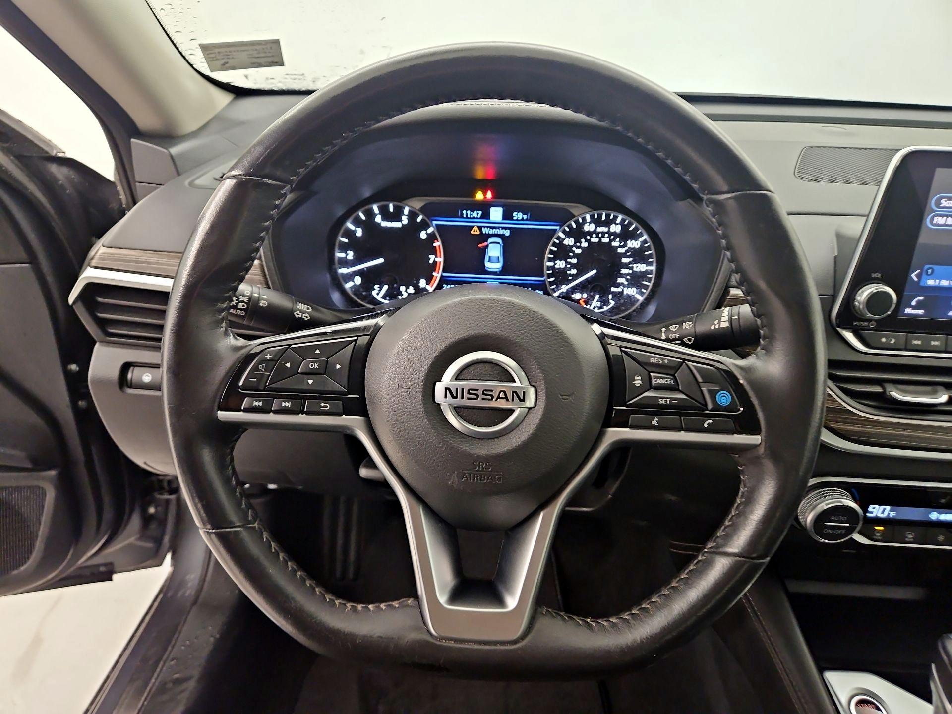 Thumbnail: 2022 Nissan Altima - 10