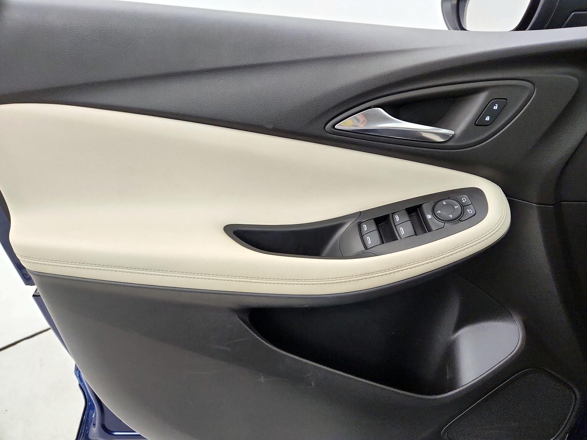 Thumbnail: 2023 Buick Encore GX - 12