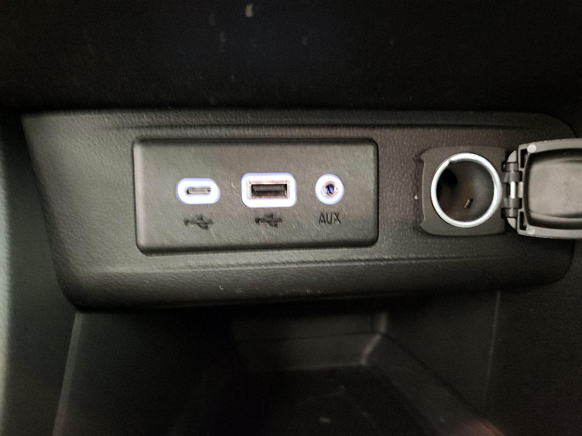 Thumbnail: 2023 Buick Encore GX - 18