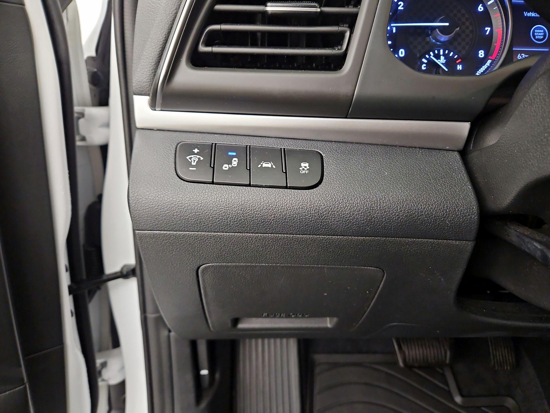 Thumbnail: 2020 Hyundai Elantra - 13