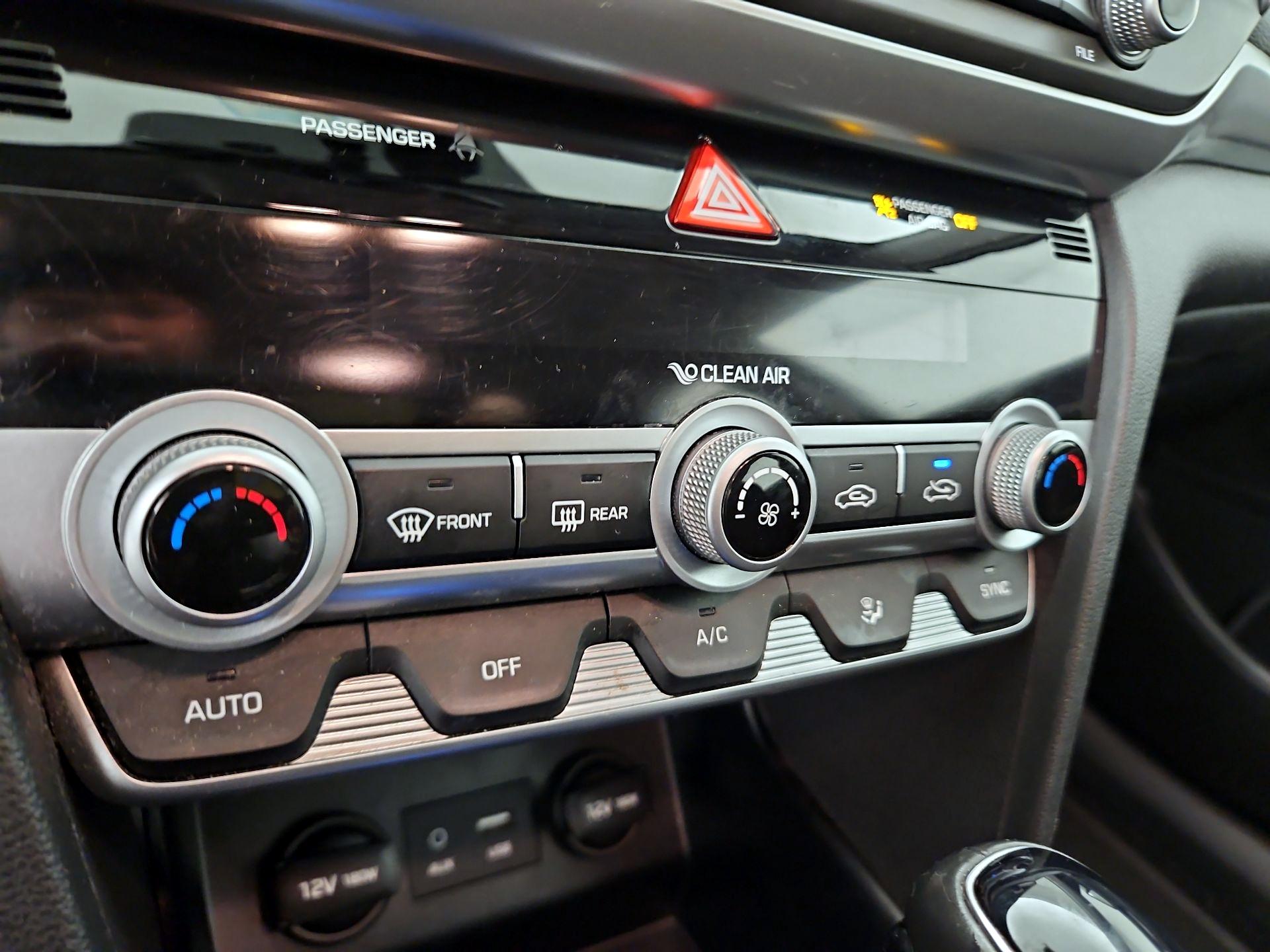 Thumbnail: 2020 Hyundai Elantra - 16