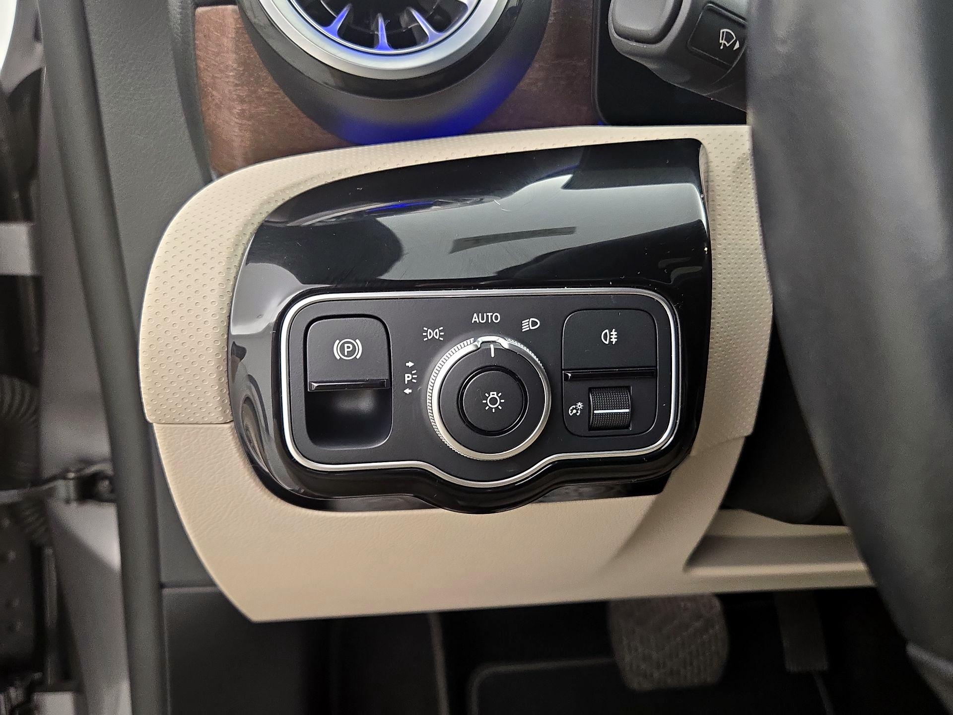 Thumbnail: 2022 Mercedes-Benz CLA - 13