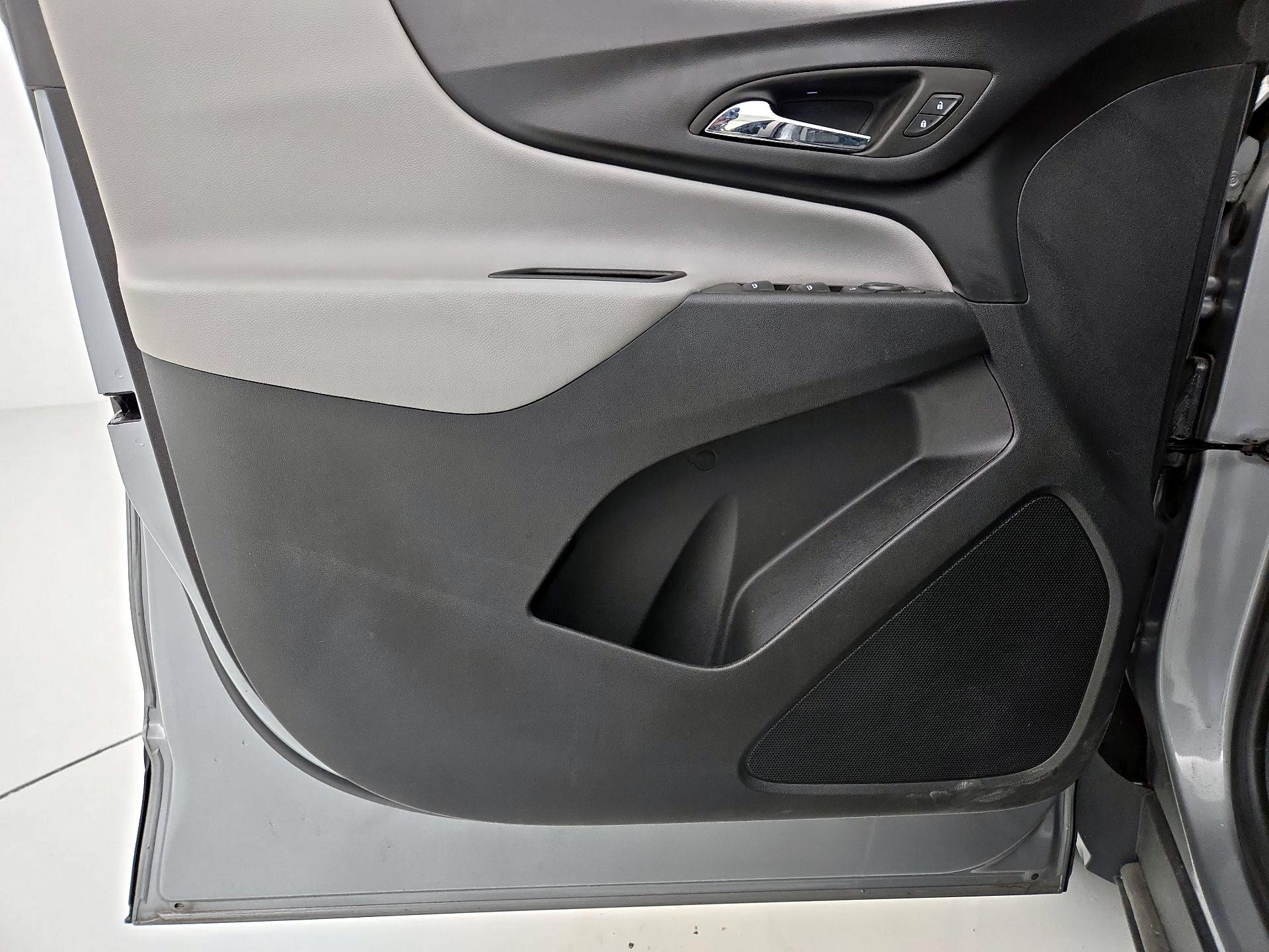 Thumbnail: 2023 Chevrolet Equinox - 10