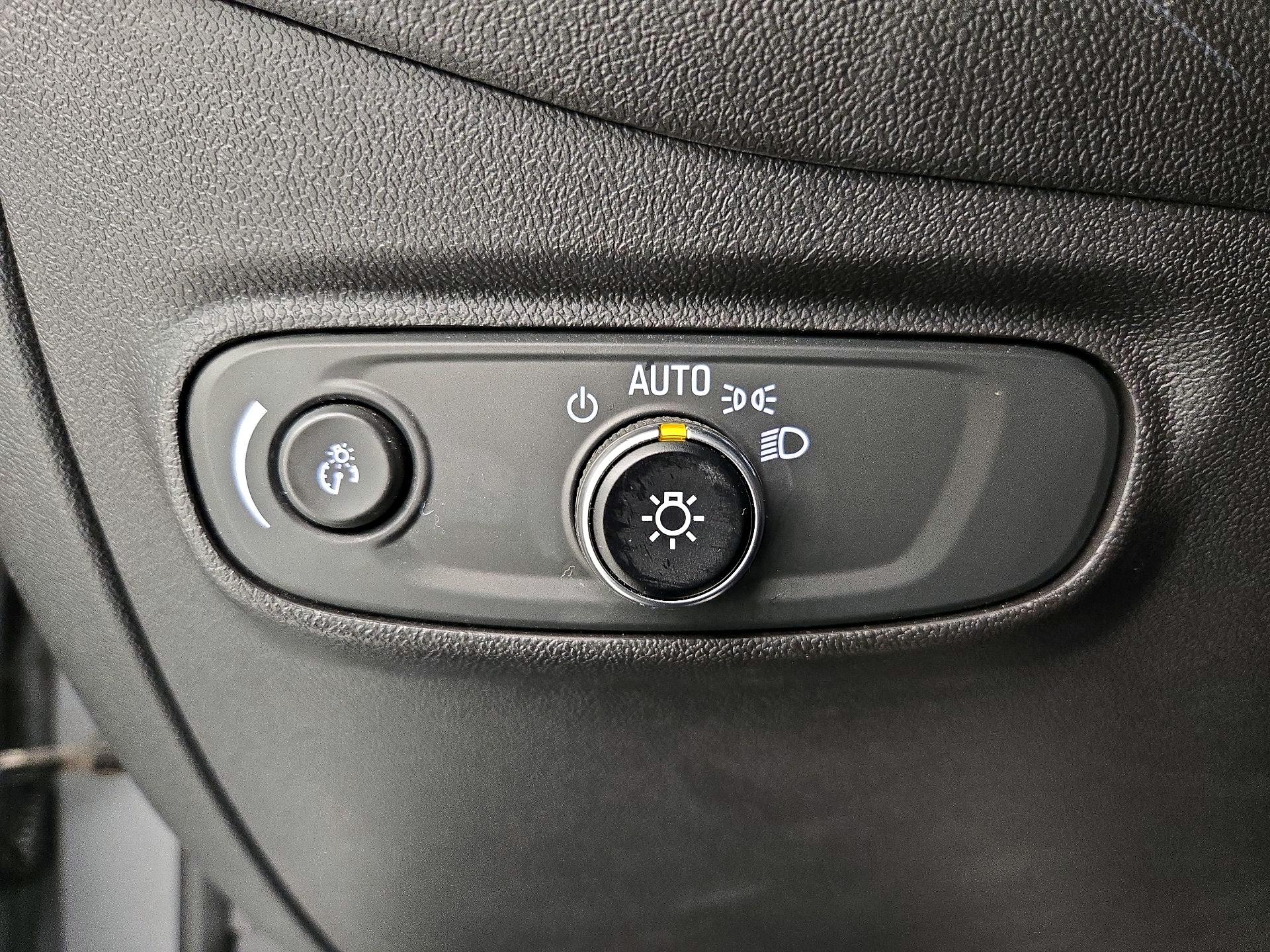 Thumbnail: 2023 Chevrolet Equinox - 11