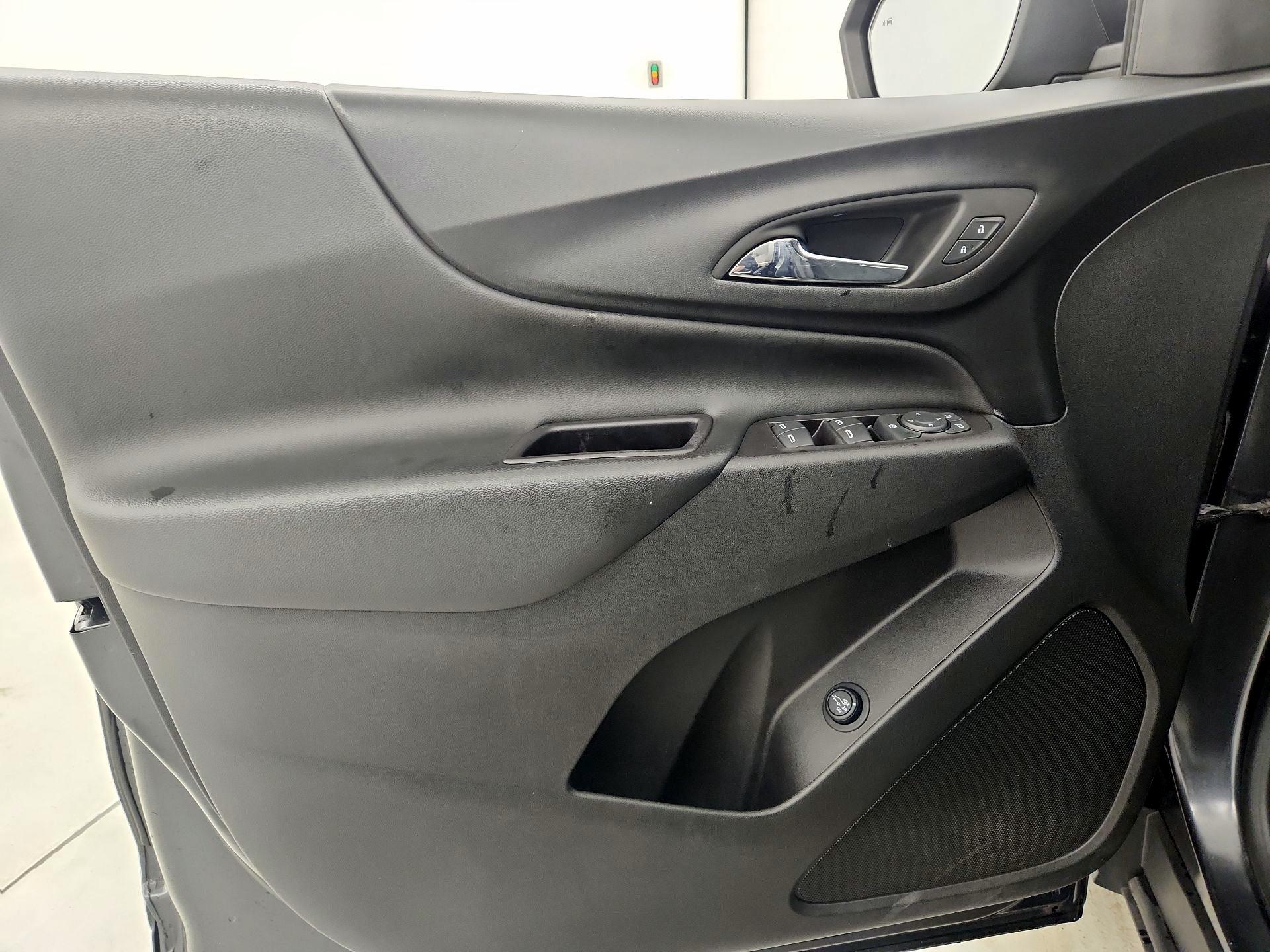 Thumbnail: 2022 Chevrolet Equinox - 12