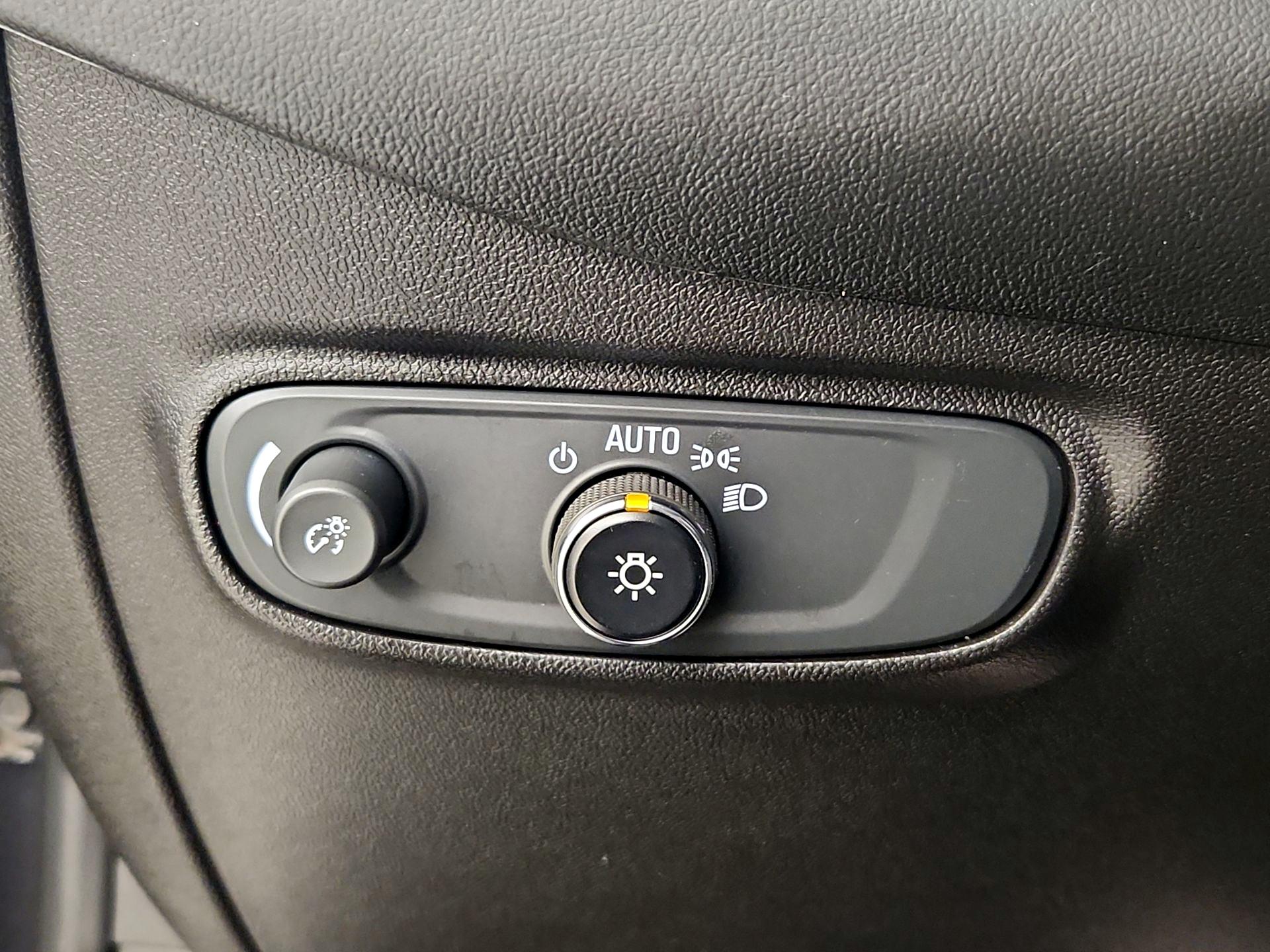 Thumbnail: 2022 Chevrolet Equinox - 13