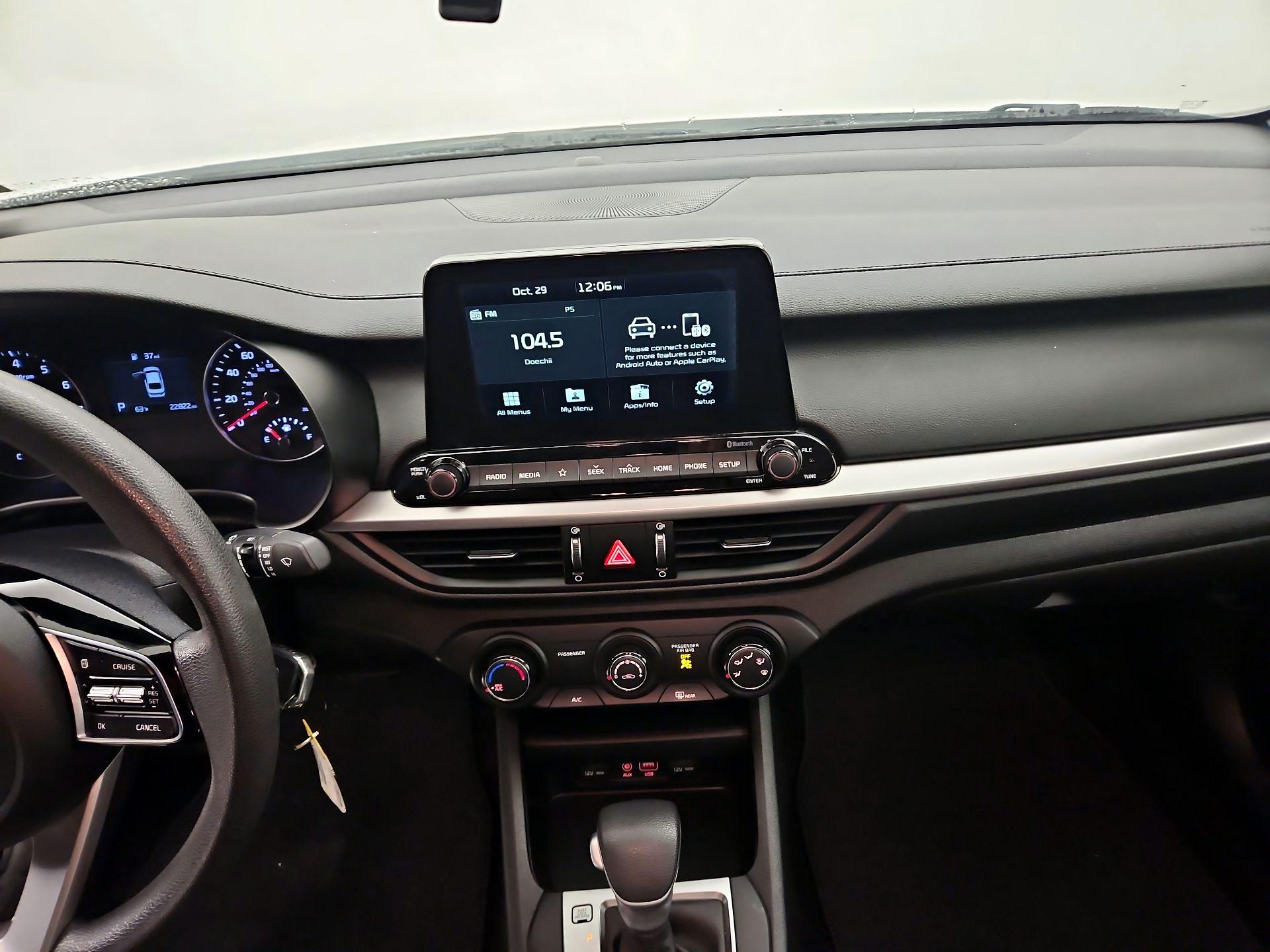 Thumbnail: 2020 Kia Forte - 9