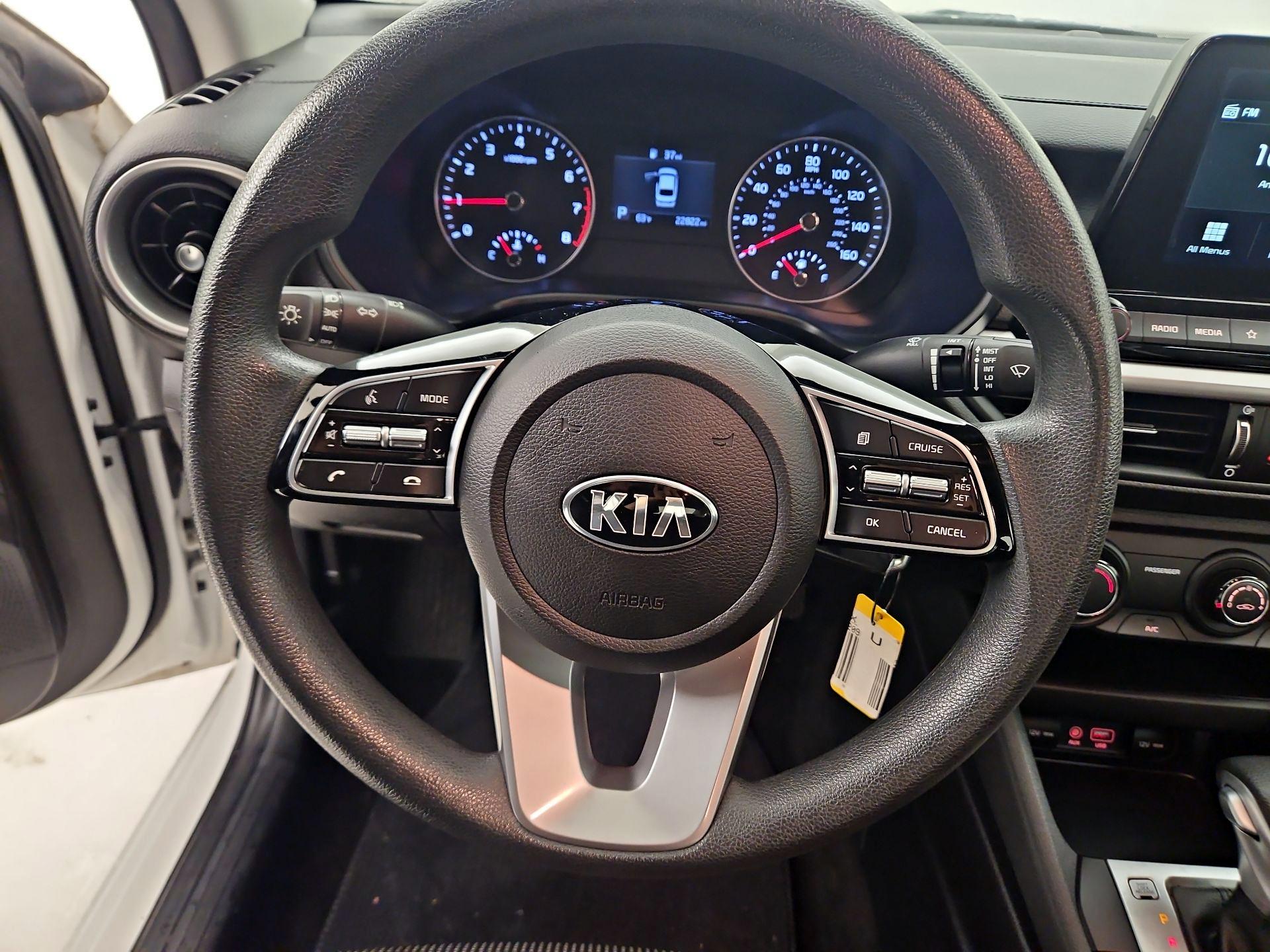 Thumbnail: 2020 Kia Forte - 10