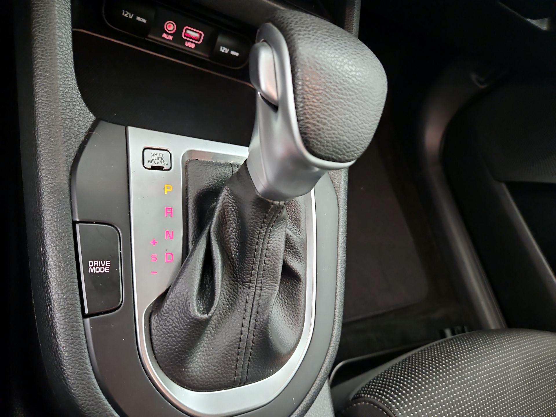 Thumbnail: 2020 Kia Forte - 17