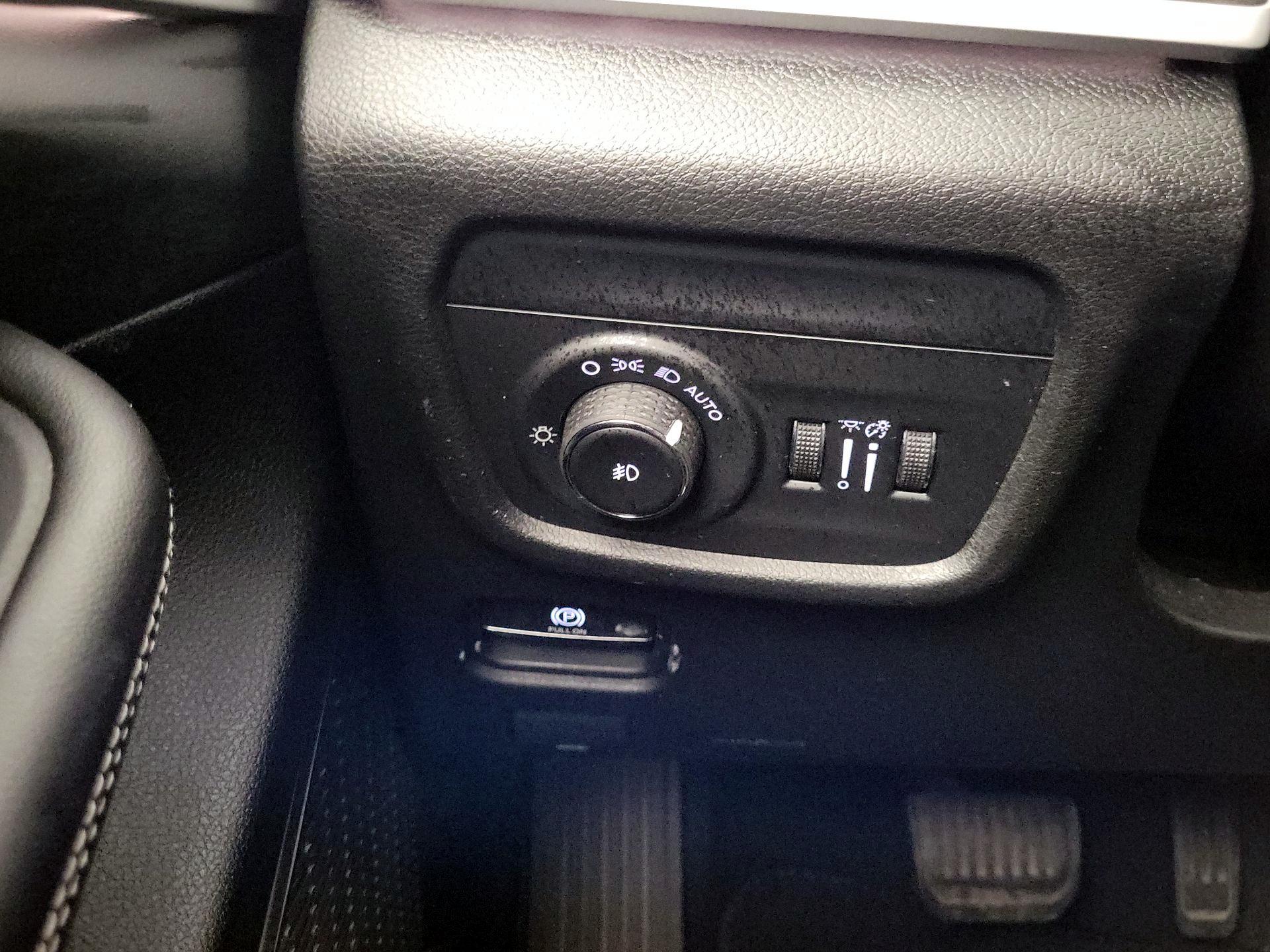 Thumbnail: 2023 Jeep Grand Cherokee L - 11