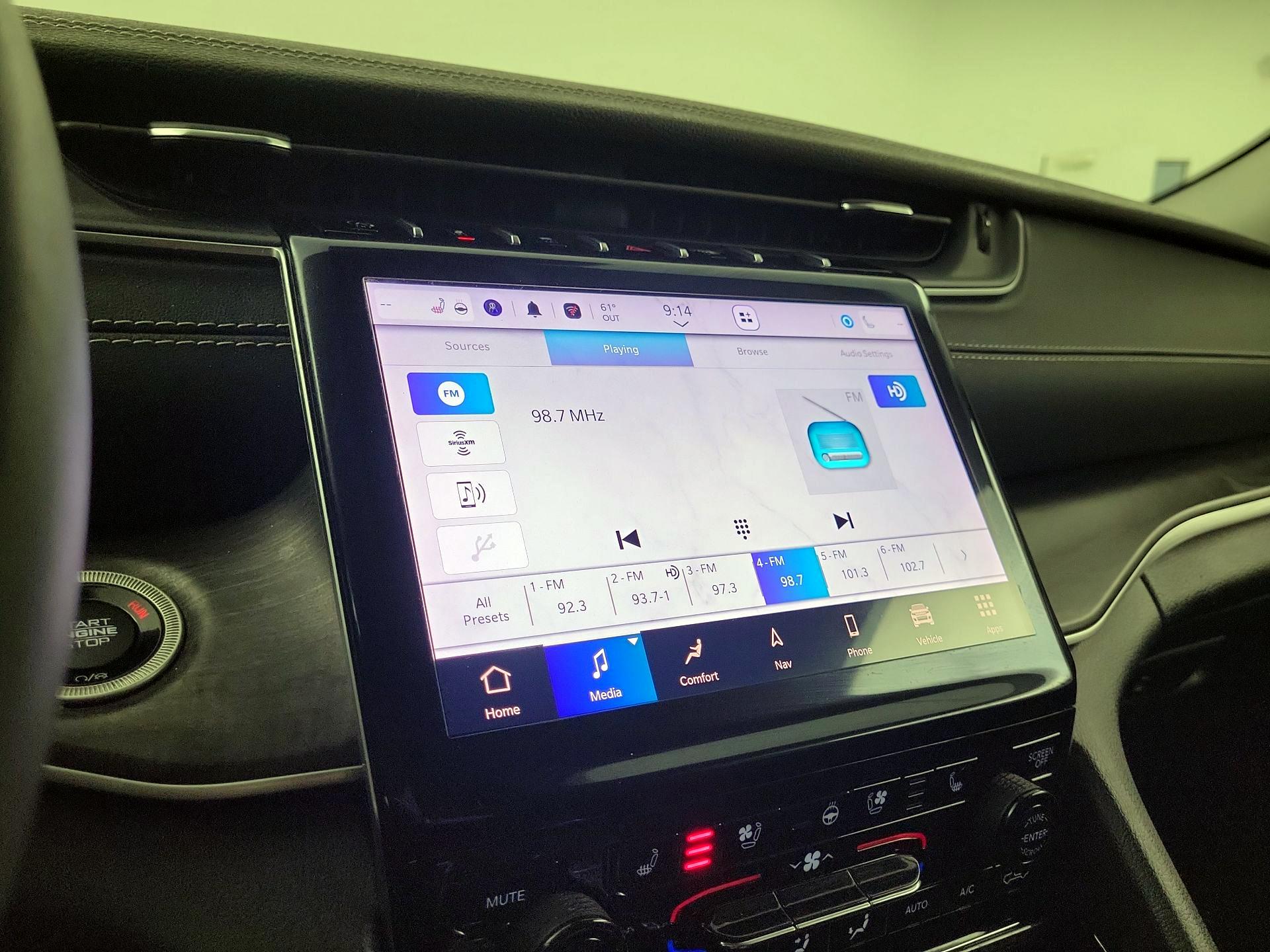 Thumbnail: 2023 Jeep Grand Cherokee L - 14