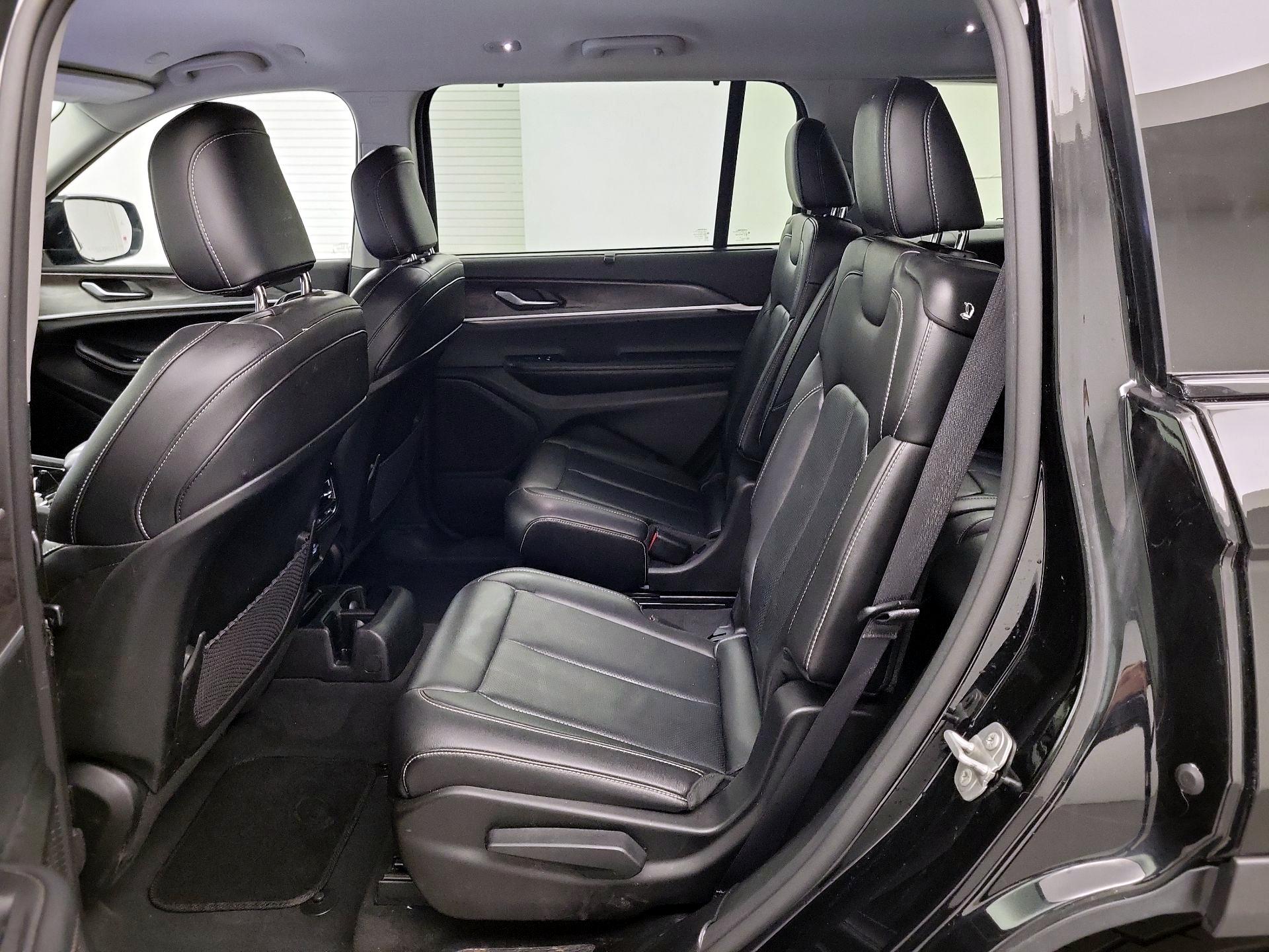 Thumbnail: 2023 Jeep Grand Cherokee L - 18