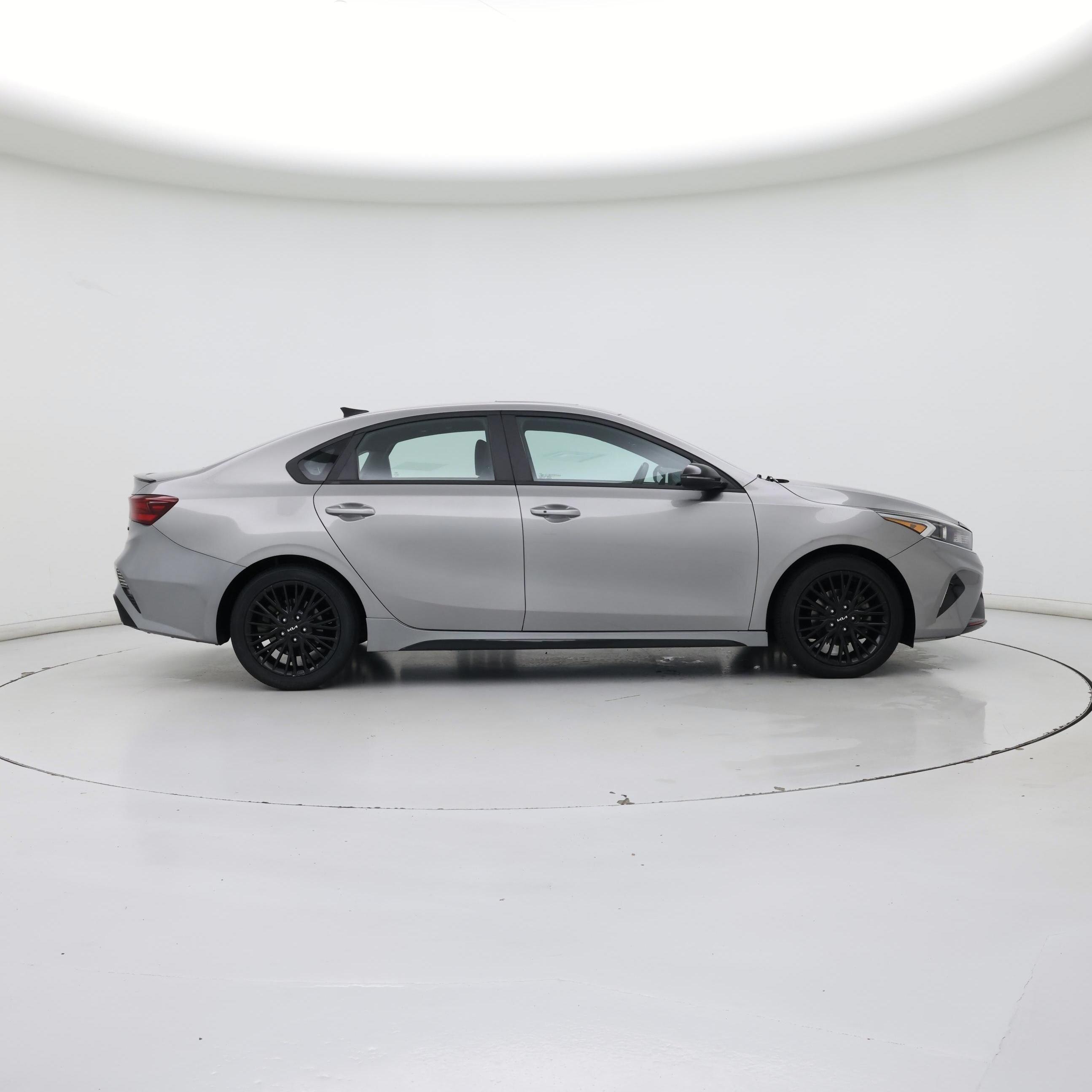 Thumbnail: 2023 Kia Forte - 7