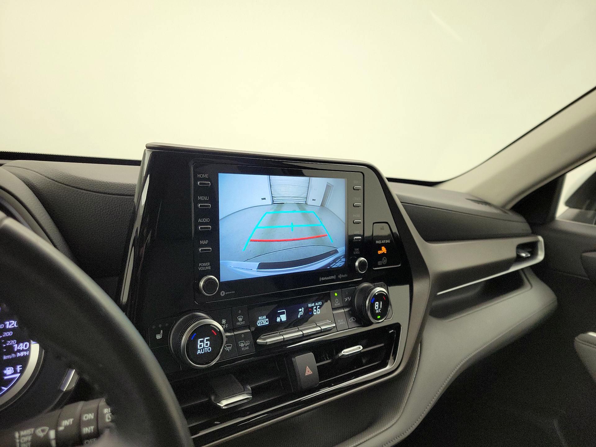 Thumbnail: 2022 Toyota Highlander - 14