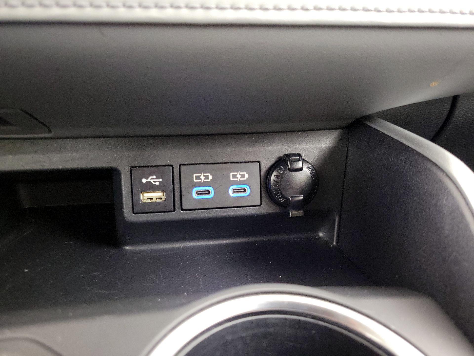 Thumbnail: 2022 Toyota Highlander - 18