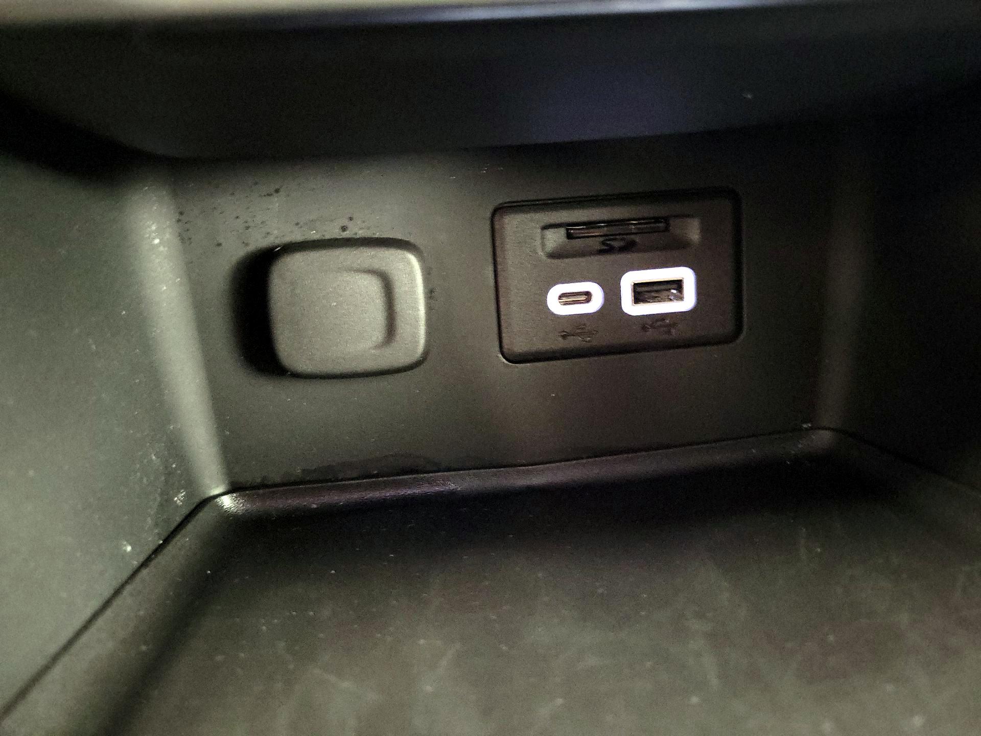 Thumbnail: 2023 GMC Acadia - 18