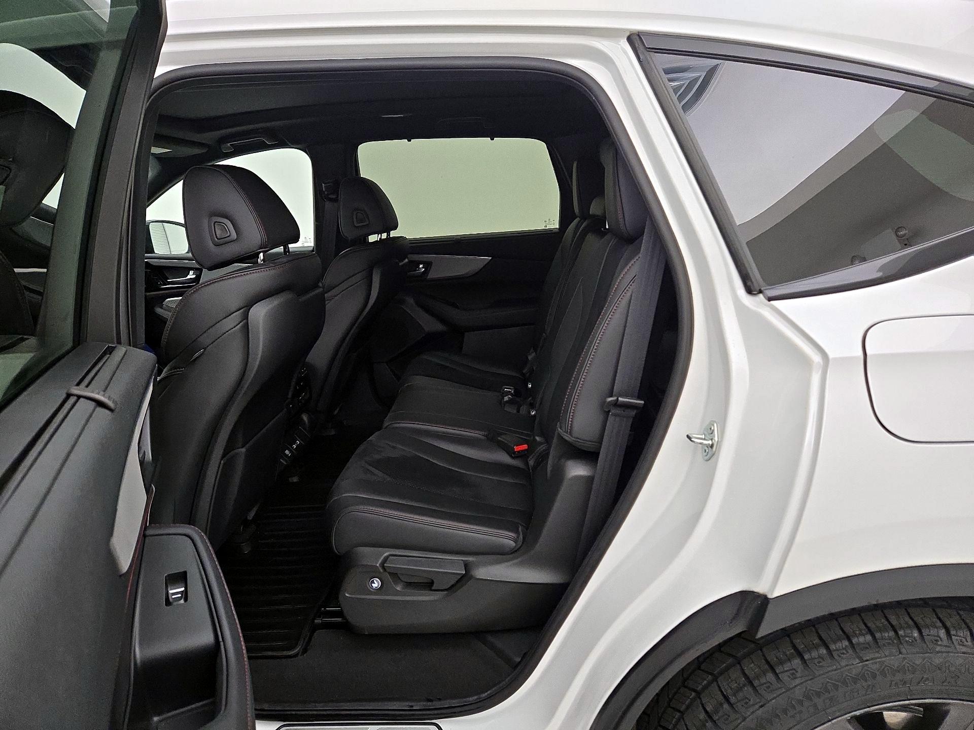 Thumbnail: 2023 Acura MDX - 19