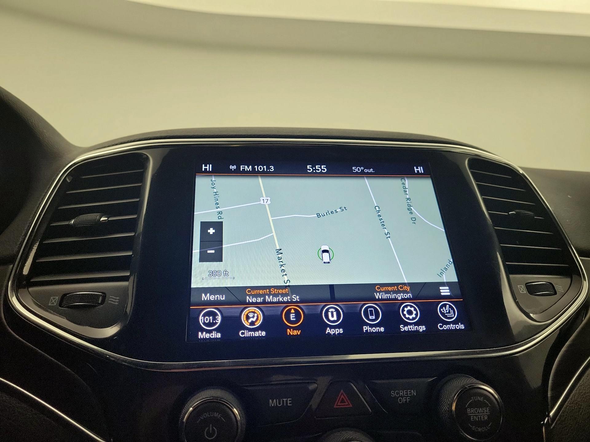 Thumbnail: 2021 Jeep Grand Cherokee - 12