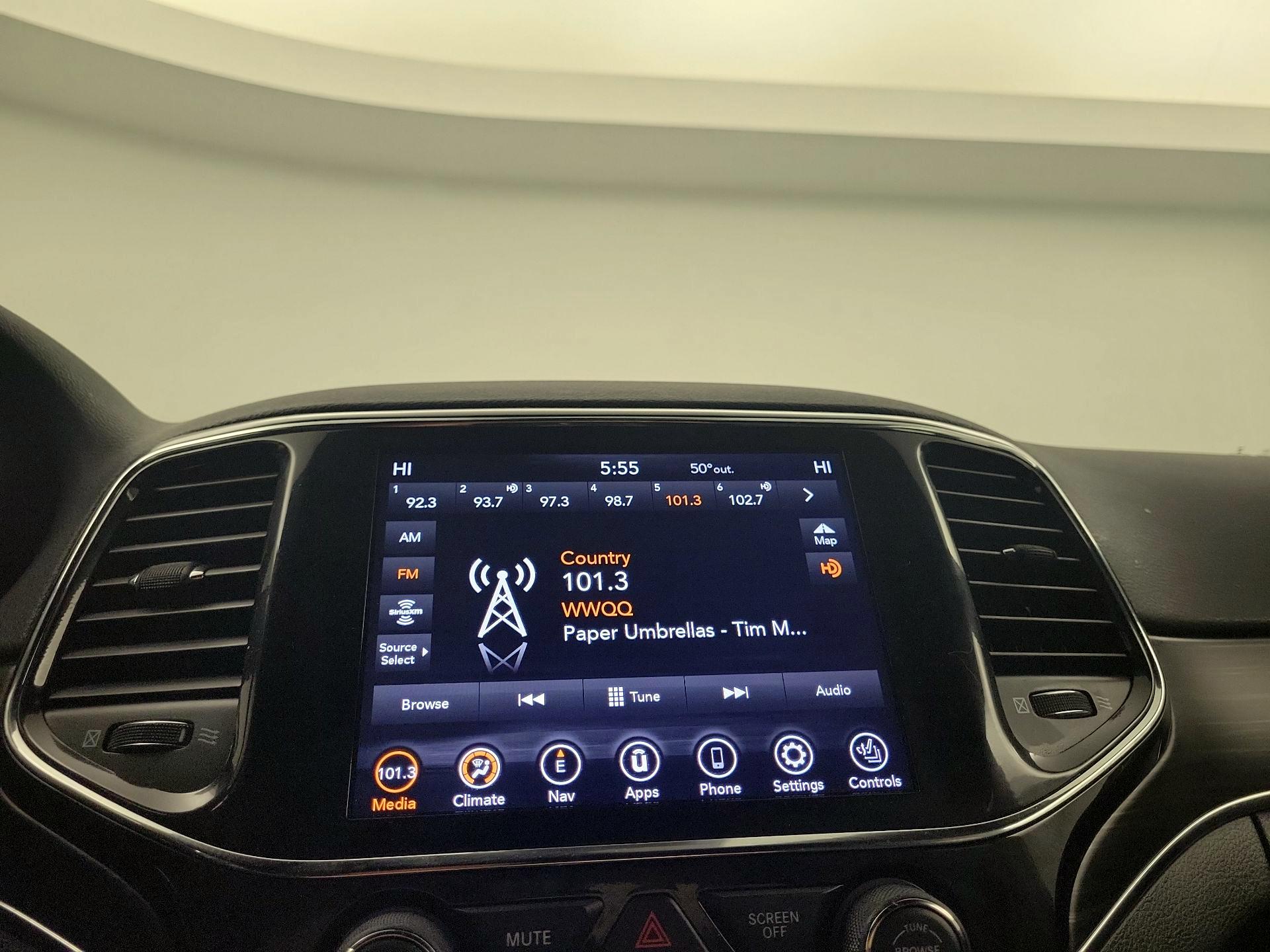 Thumbnail: 2021 Jeep Grand Cherokee - 14