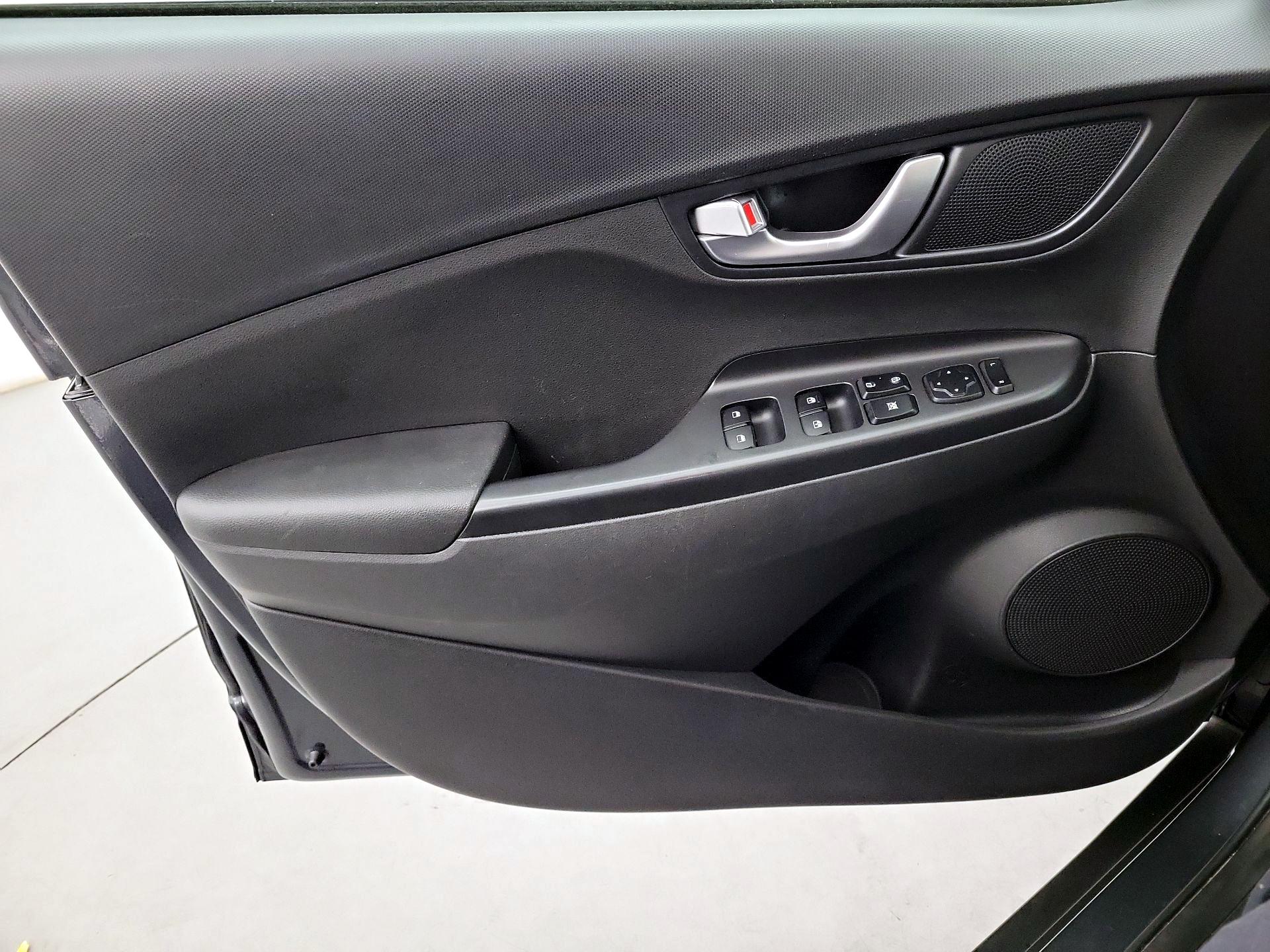 Thumbnail: 2022 Hyundai Kona - 10