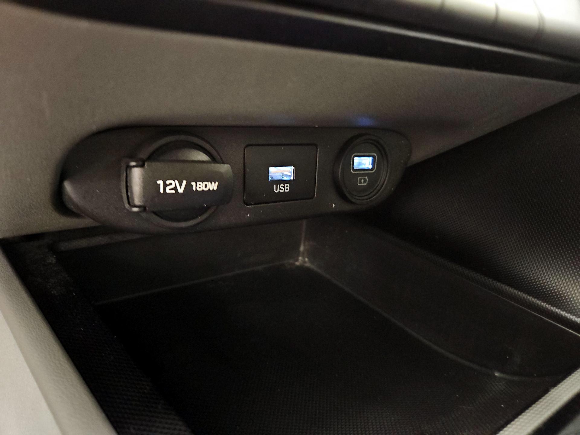 Thumbnail: 2023 Hyundai Elantra - 18