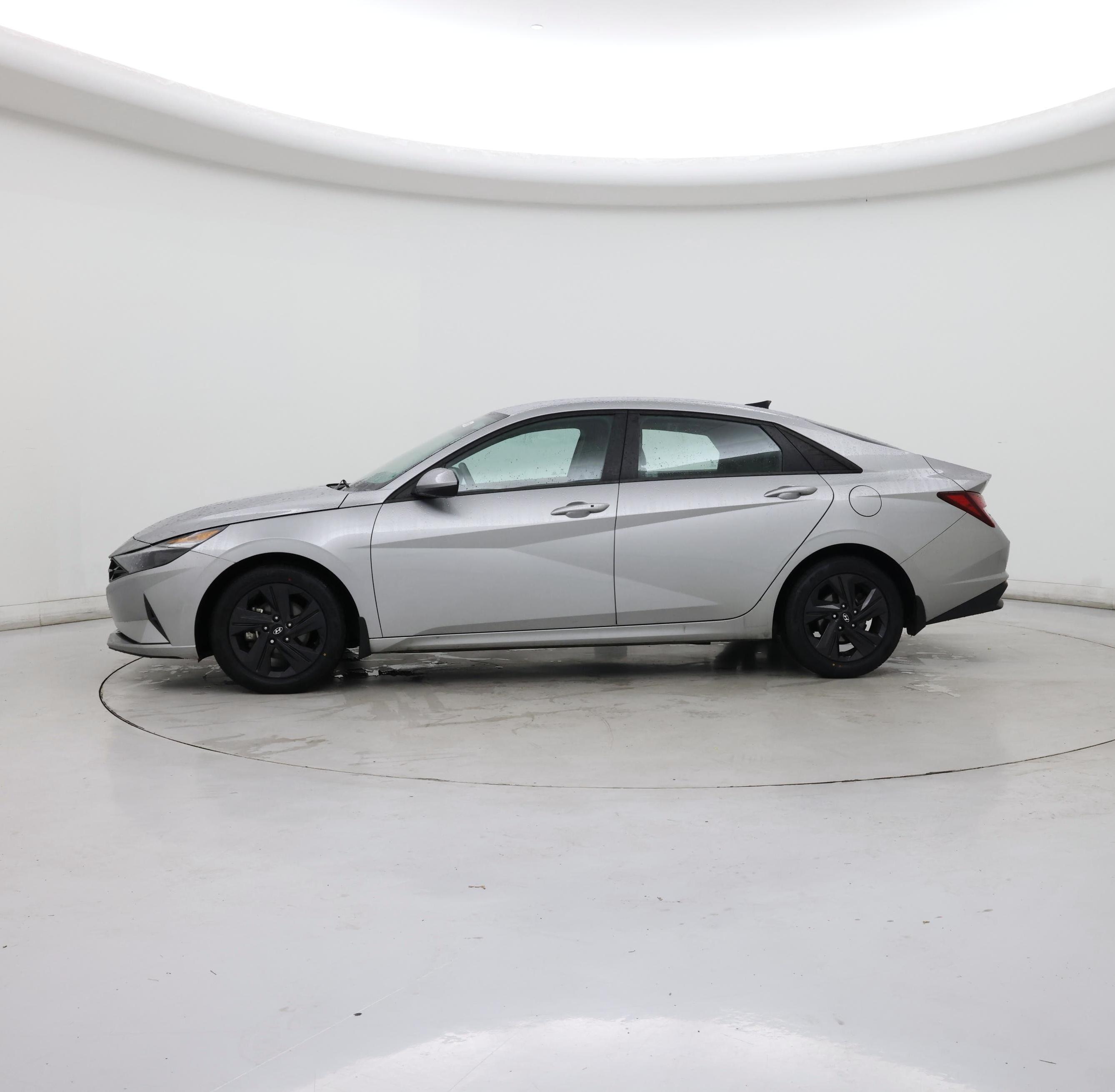 Thumbnail: 2023 Hyundai Elantra - 3