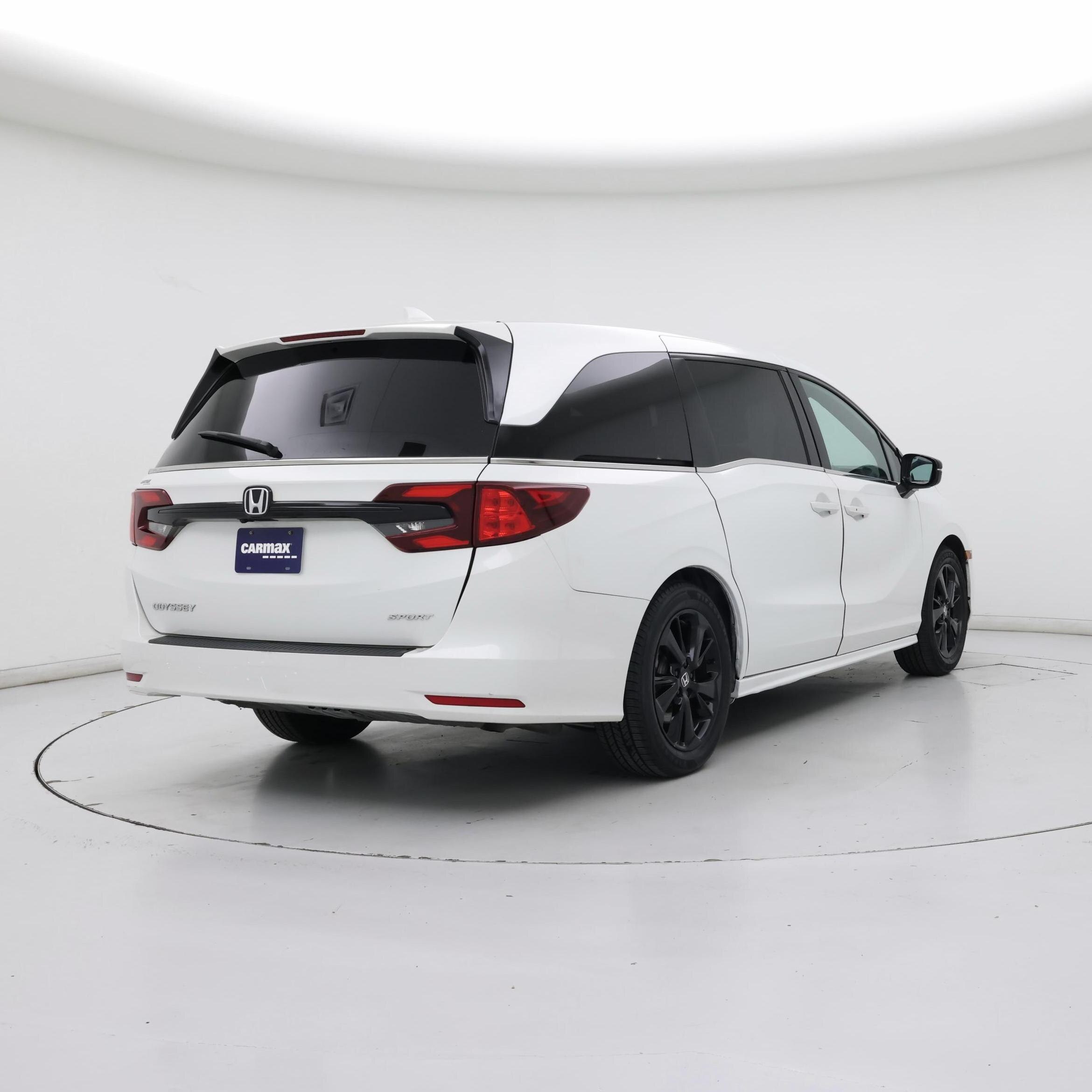 Thumbnail: 2023 Honda Odyssey - 8