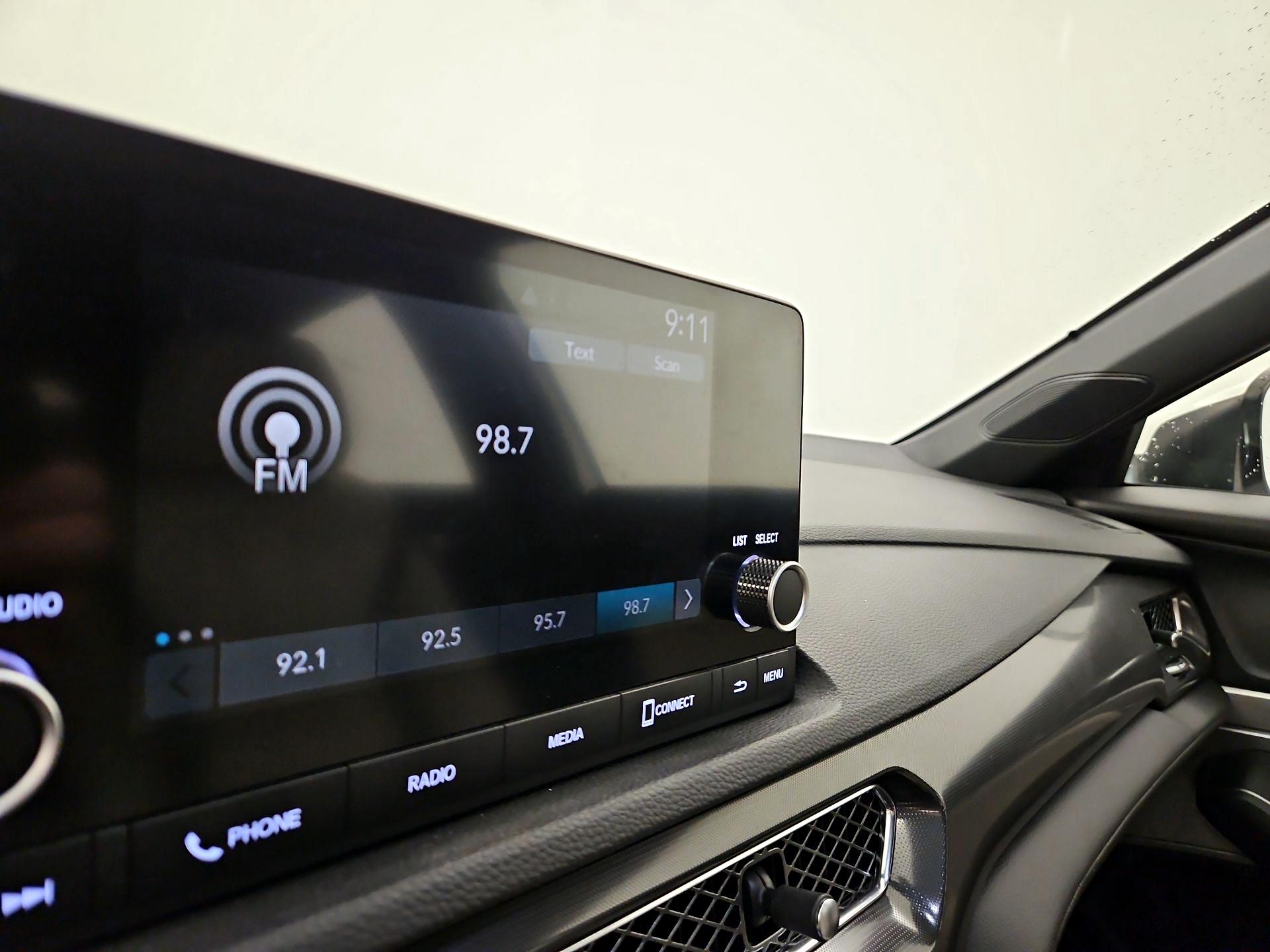 Thumbnail: 2023 Acura Integra - 15