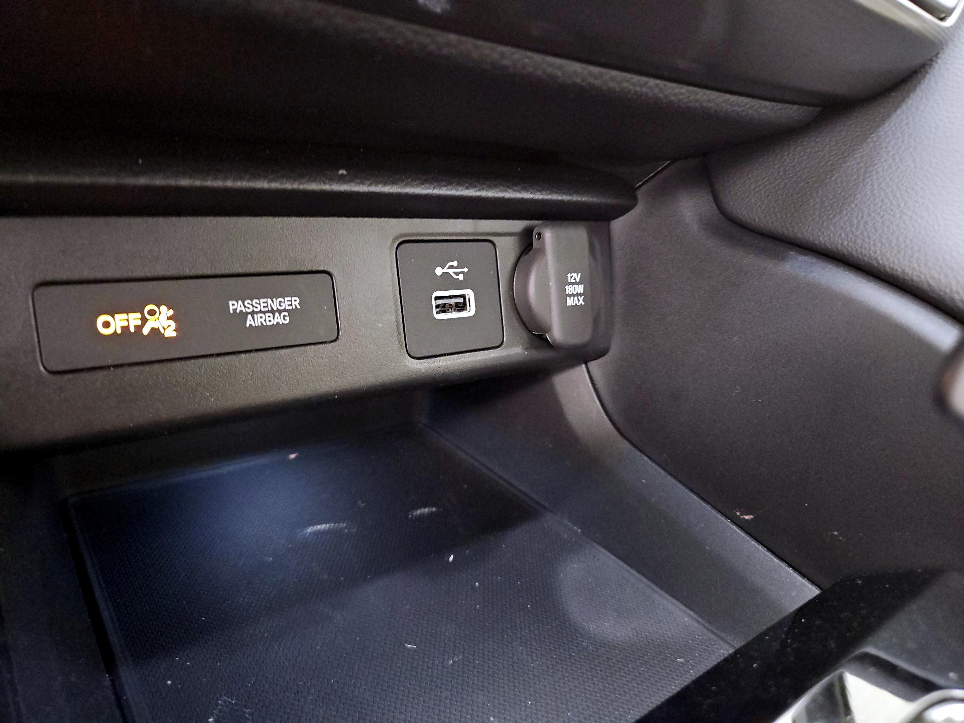 Thumbnail: 2023 Acura Integra - 18