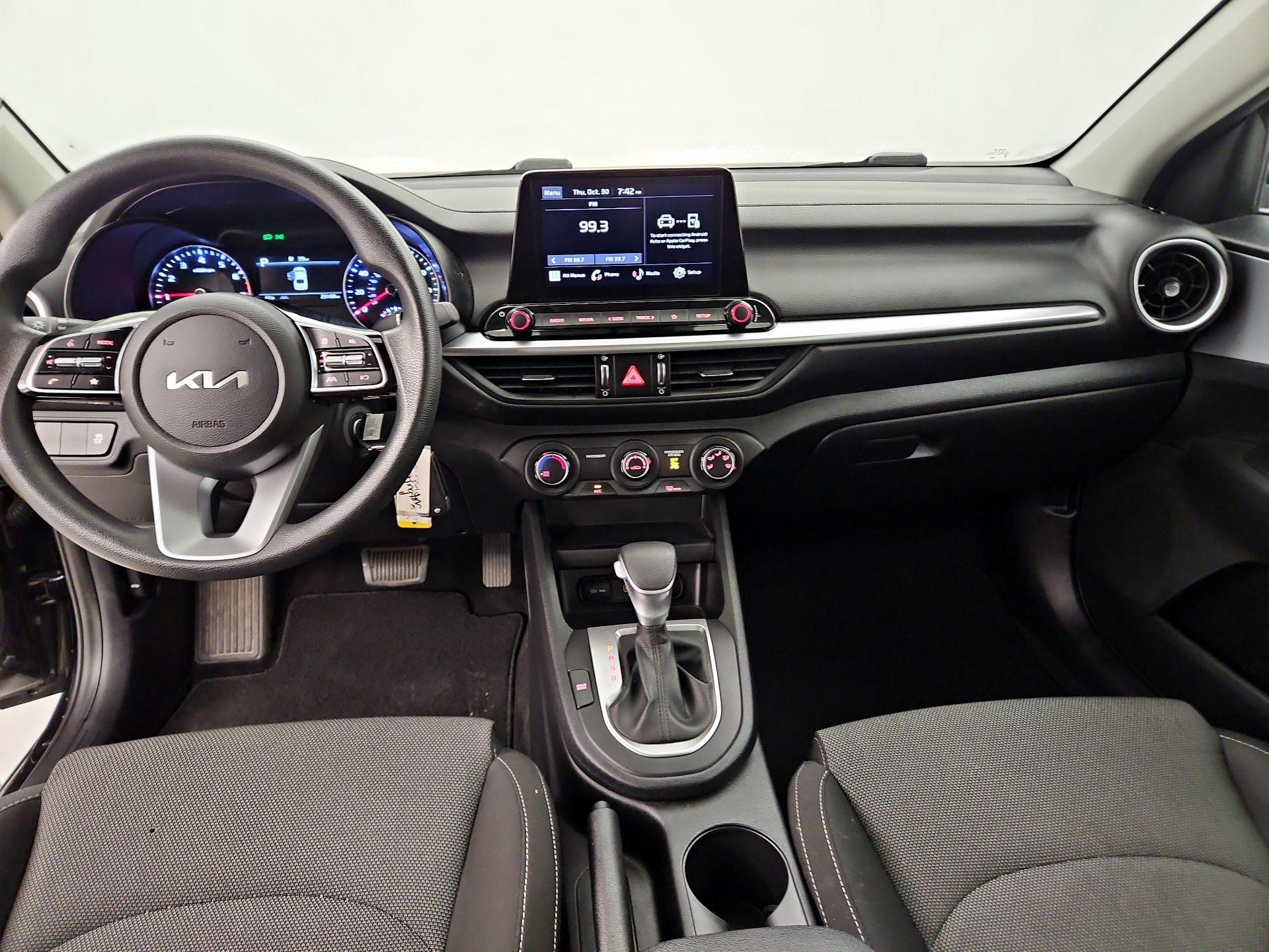 Thumbnail: 2023 Kia Forte - 9