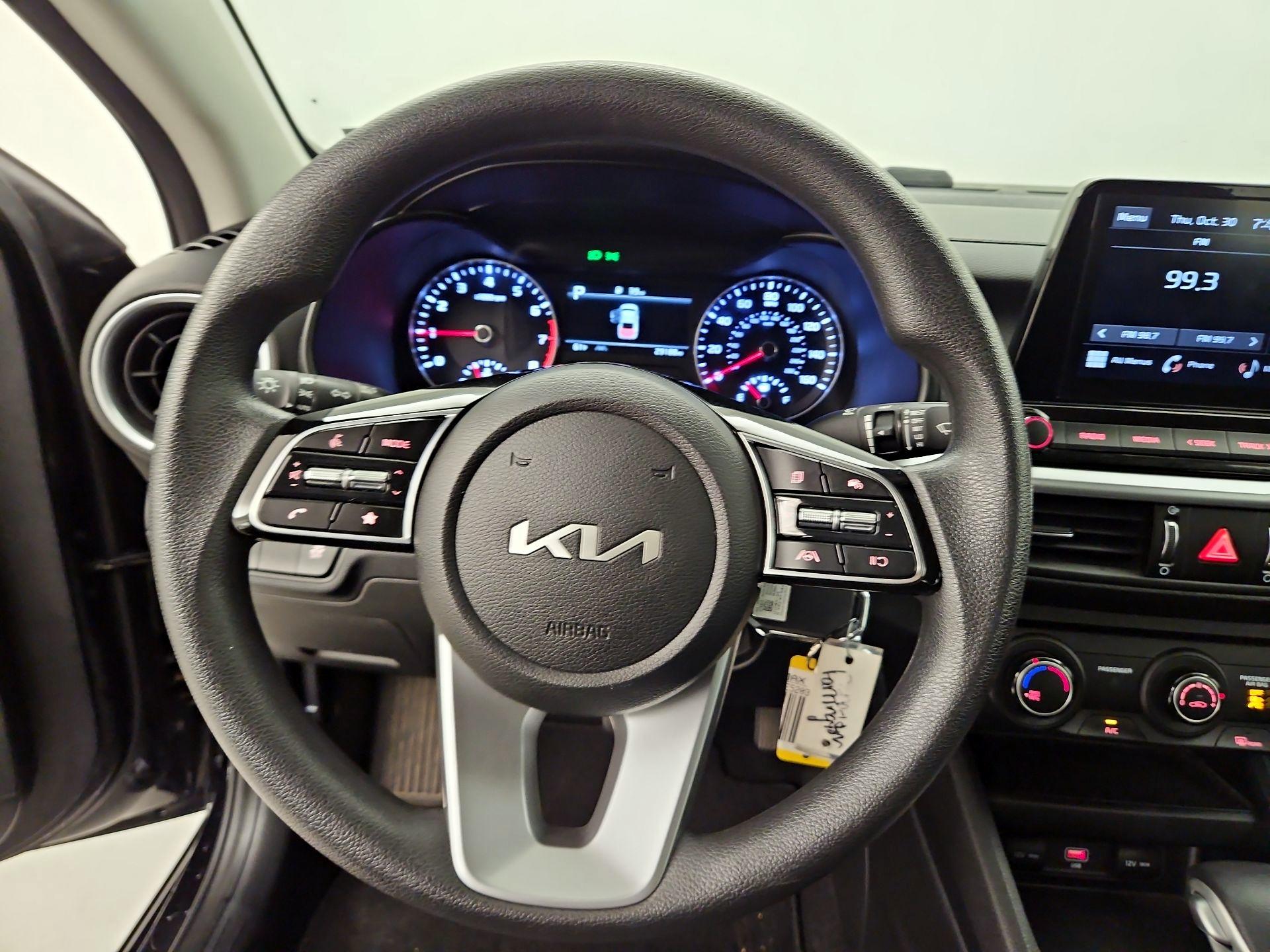 Thumbnail: 2023 Kia Forte - 10