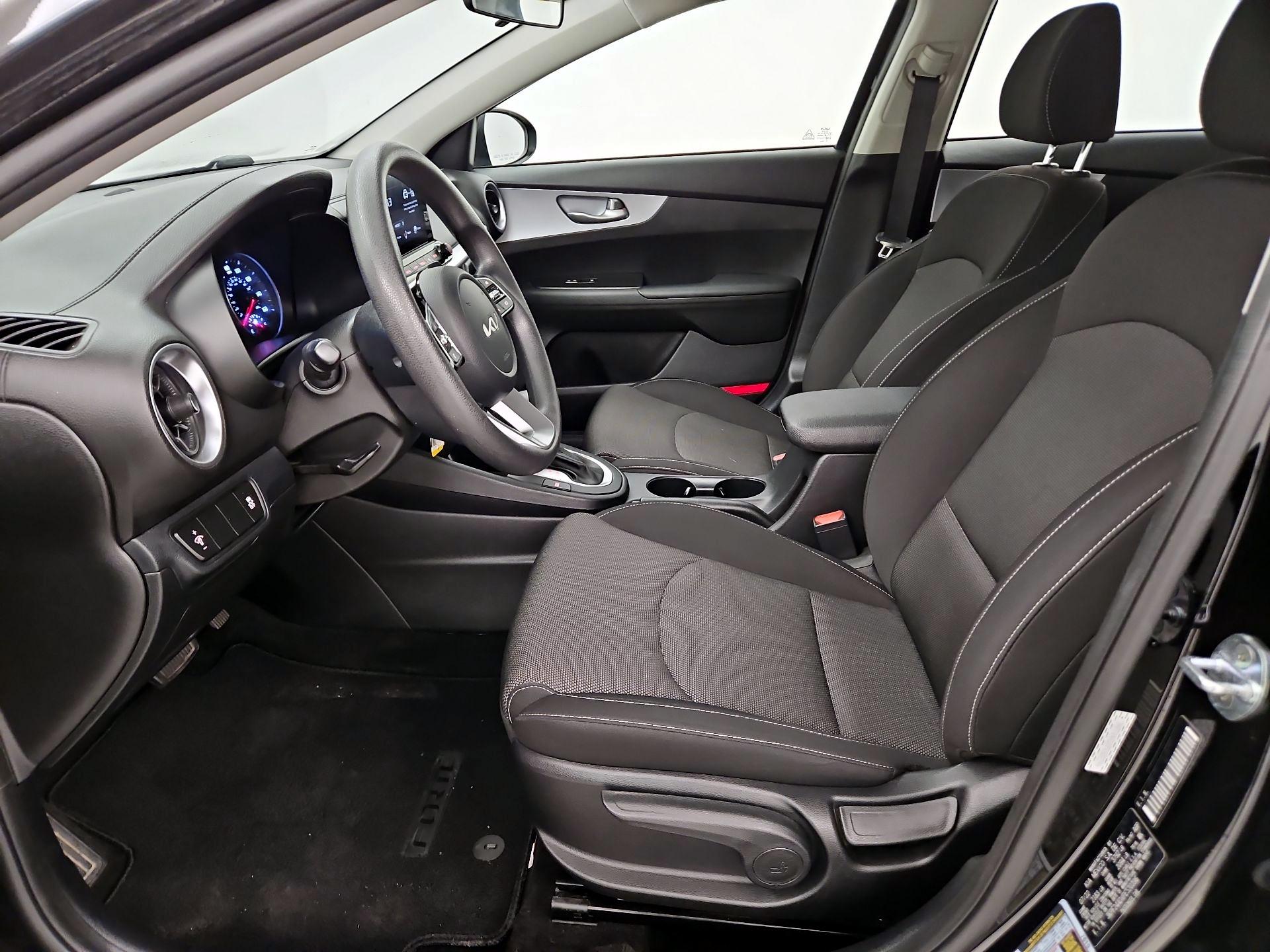 Thumbnail: 2023 Kia Forte - 11