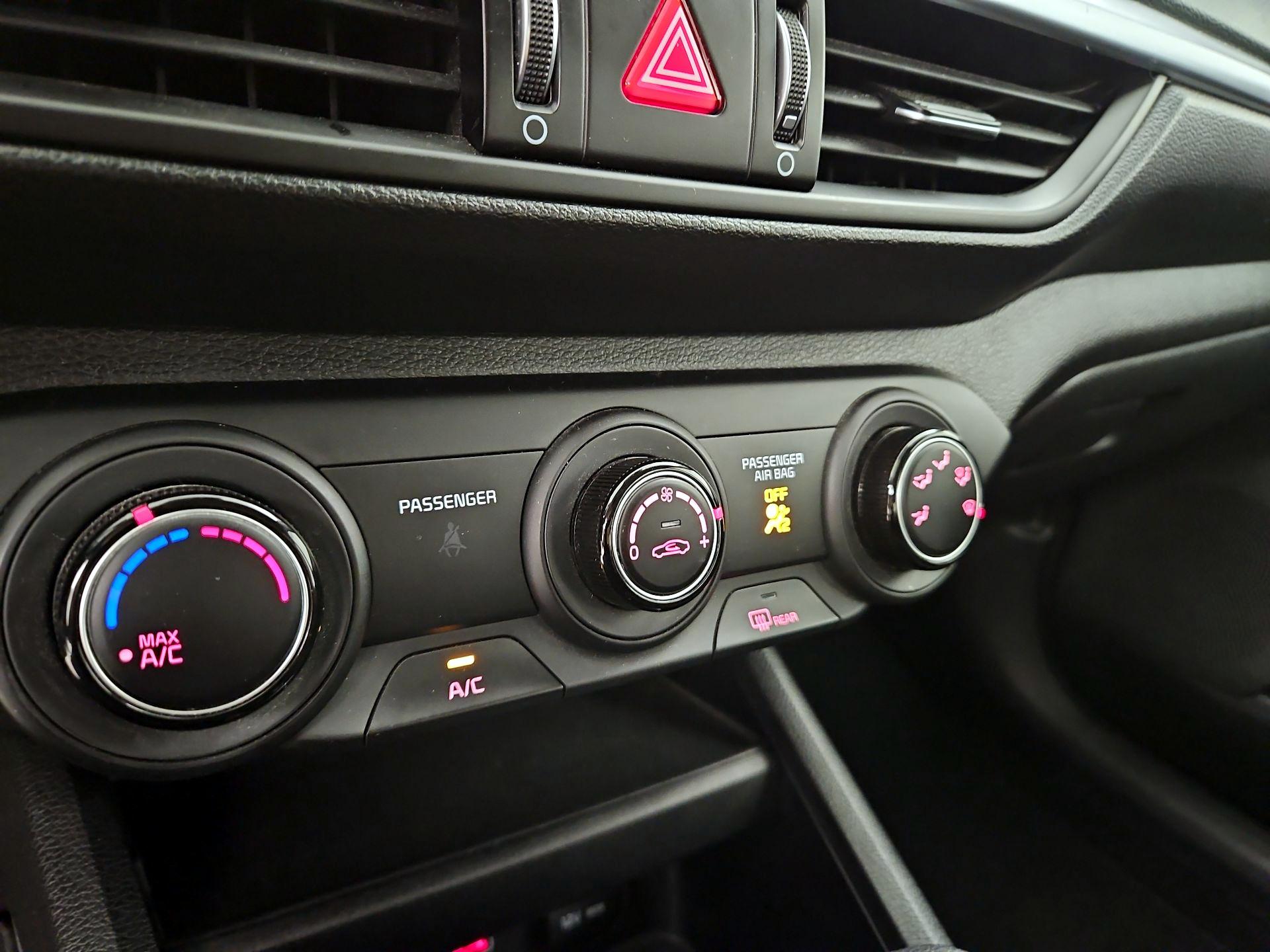 Thumbnail: 2023 Kia Forte - 16