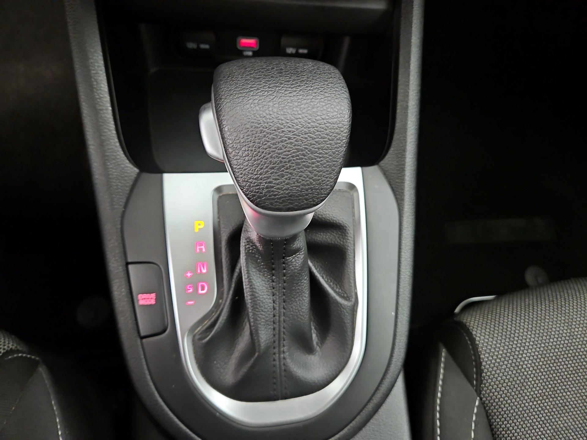 Thumbnail: 2023 Kia Forte - 17