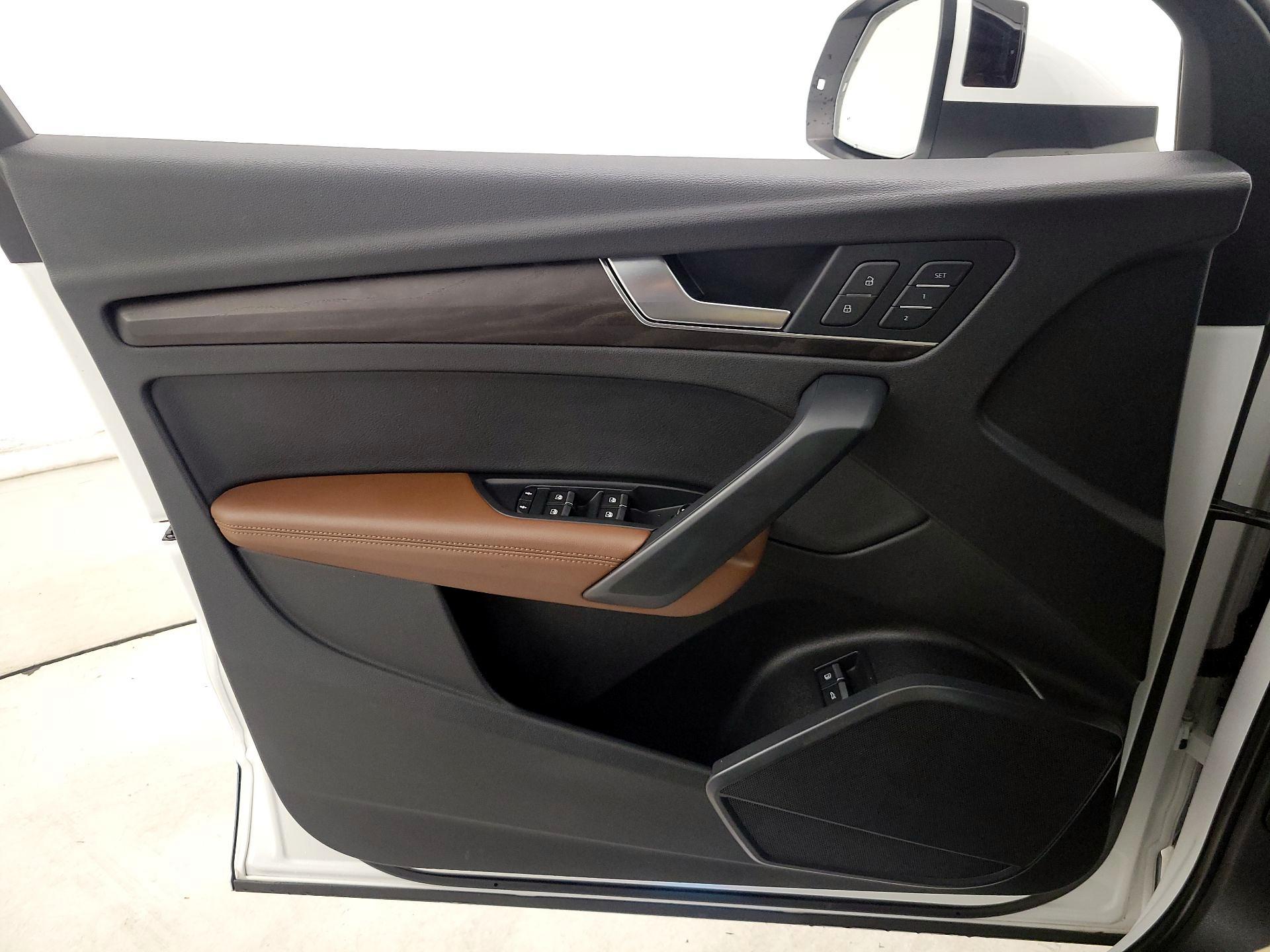 Thumbnail: 2020 Audi Q5 - 12