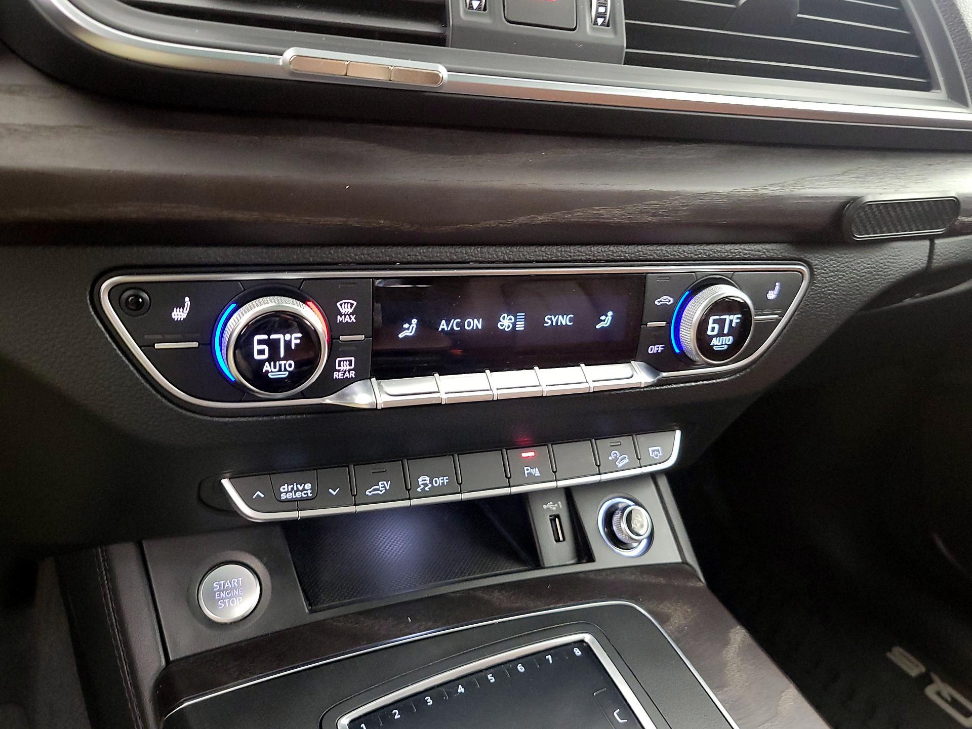 Thumbnail: 2020 Audi Q5 - 17