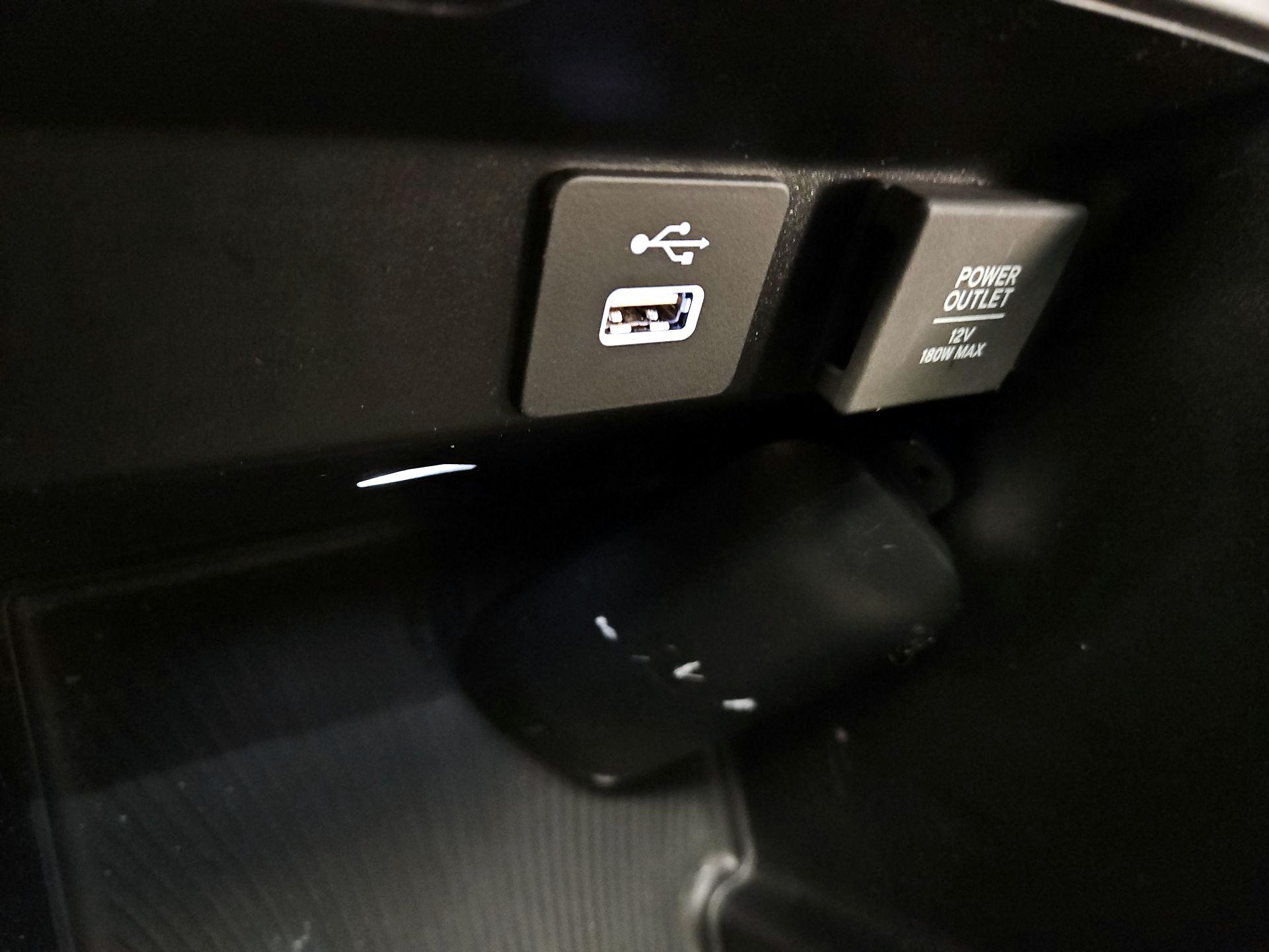 Thumbnail: 2022 Acura MDX - 19