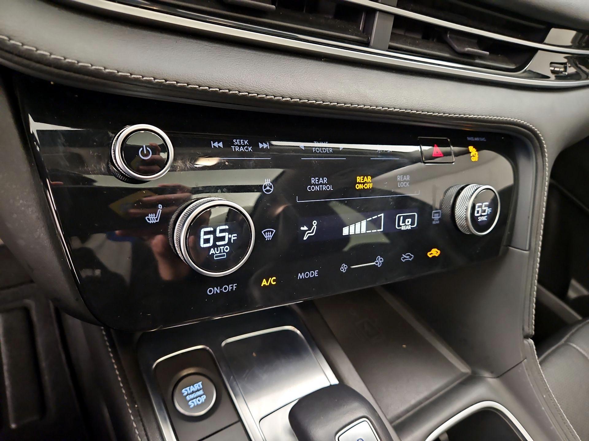 Thumbnail: 2023 INFINITI QX60 - 16