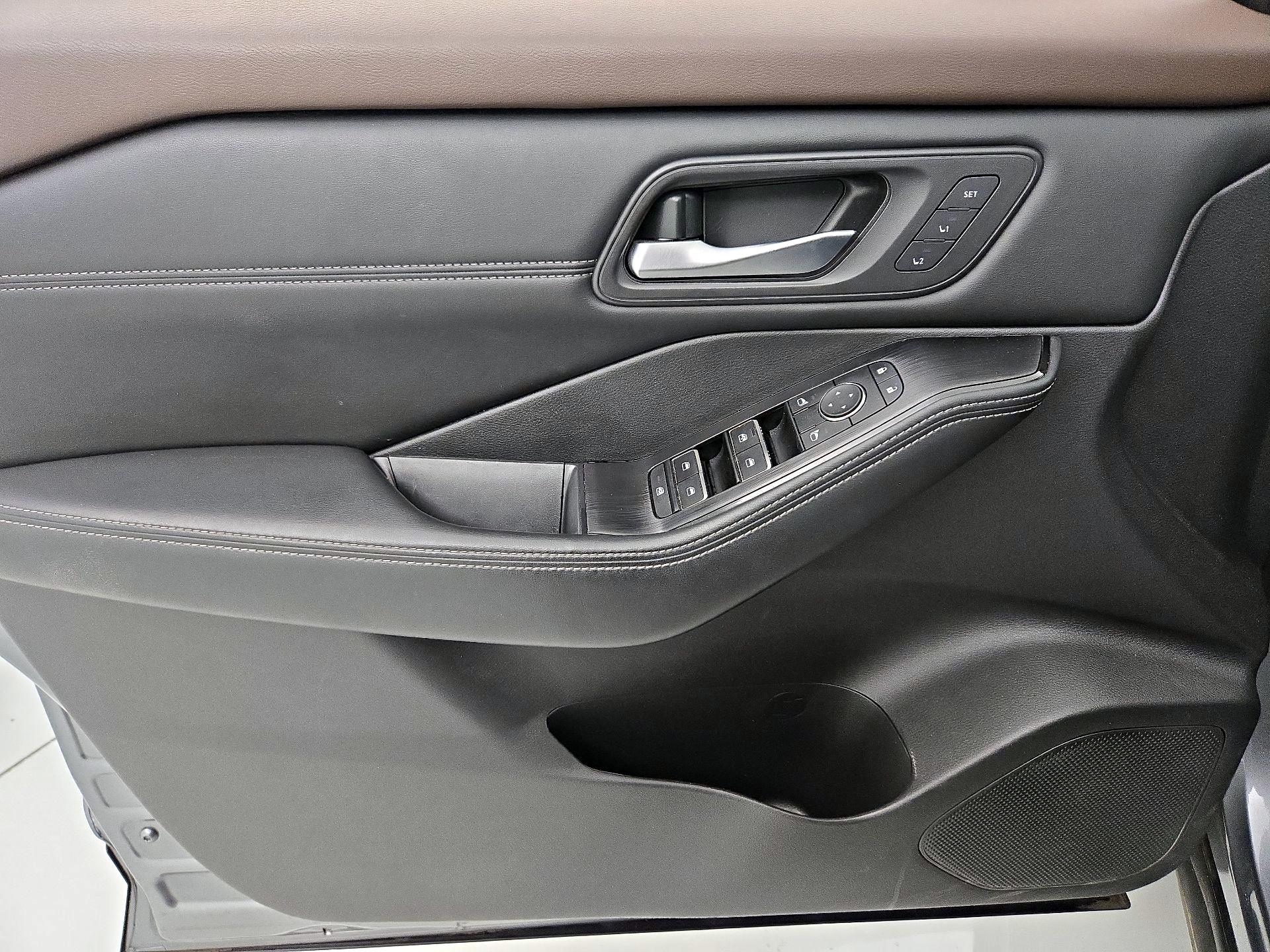 Thumbnail: 2023 Nissan Rogue - 12