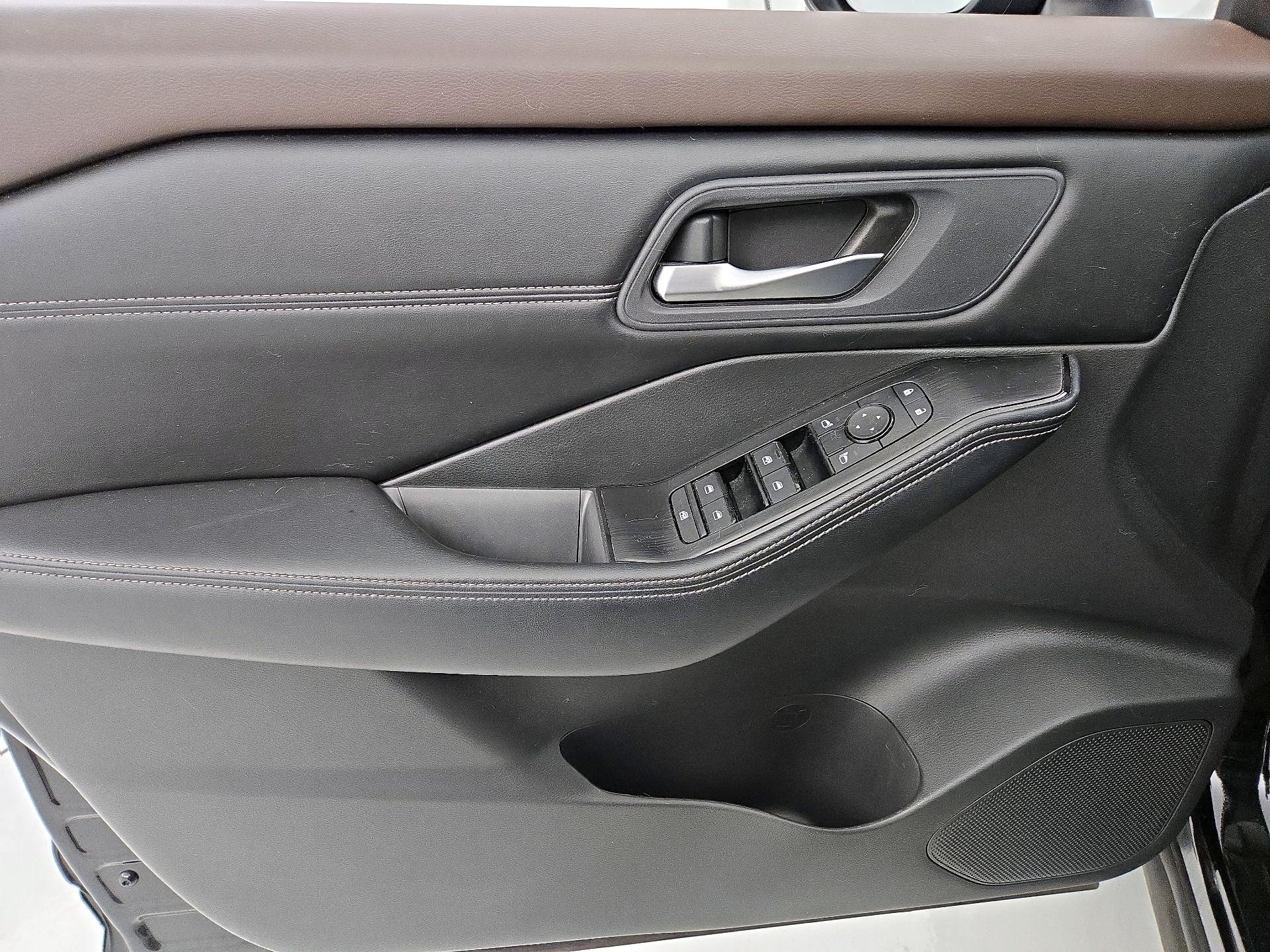 Thumbnail: 2023 Nissan Rogue - 12