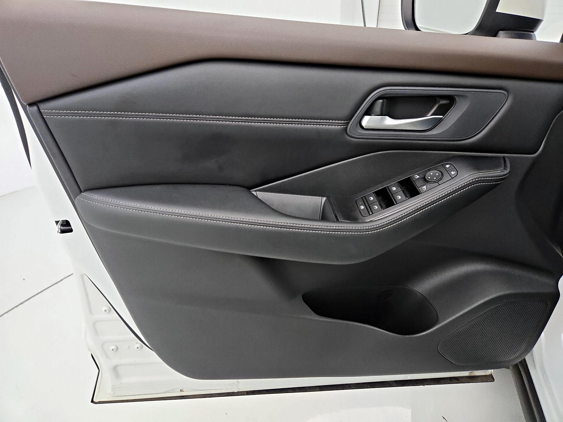 Thumbnail: 2023 Nissan Rogue - 12