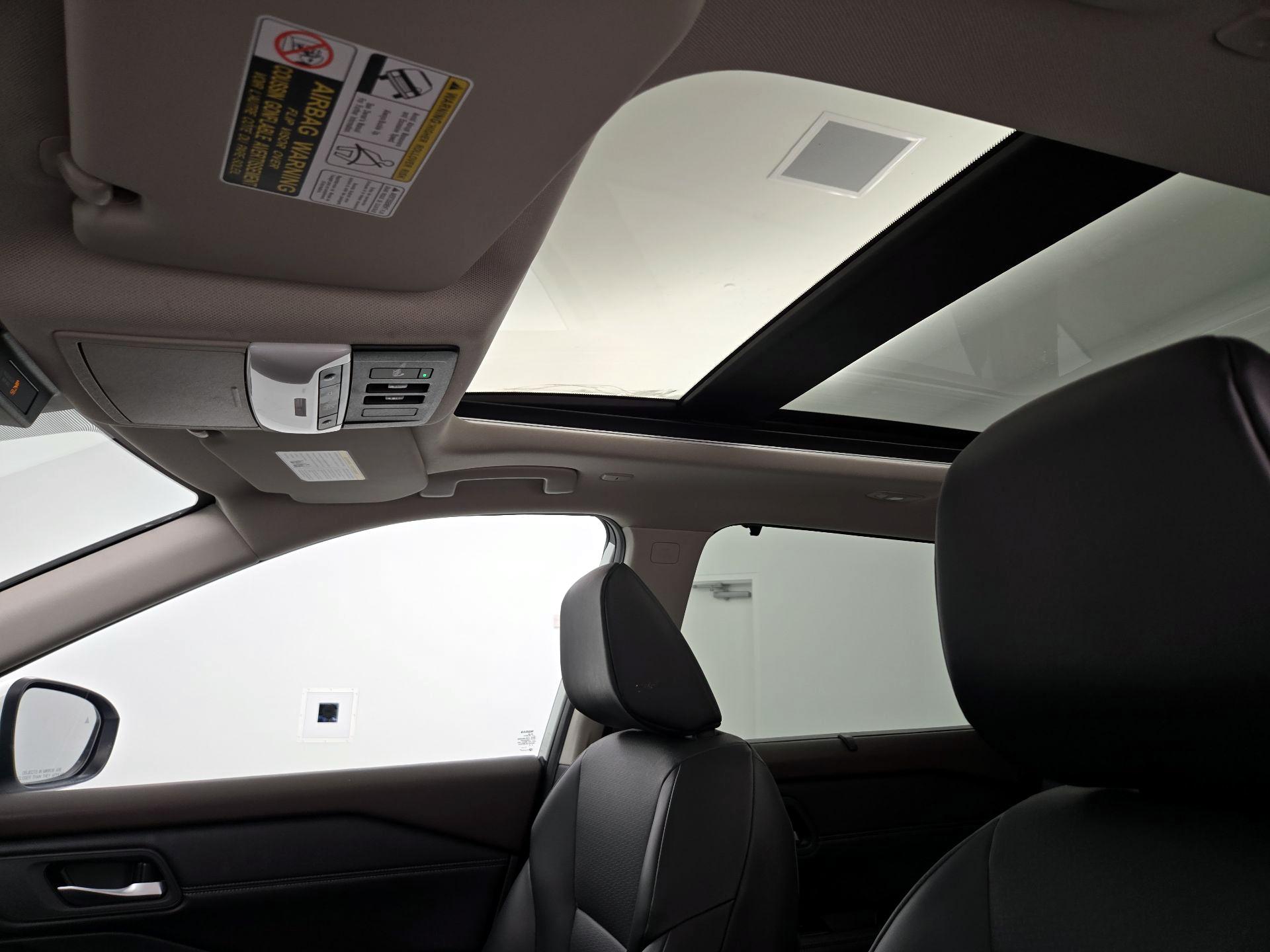 Thumbnail: 2023 Nissan Rogue - 19