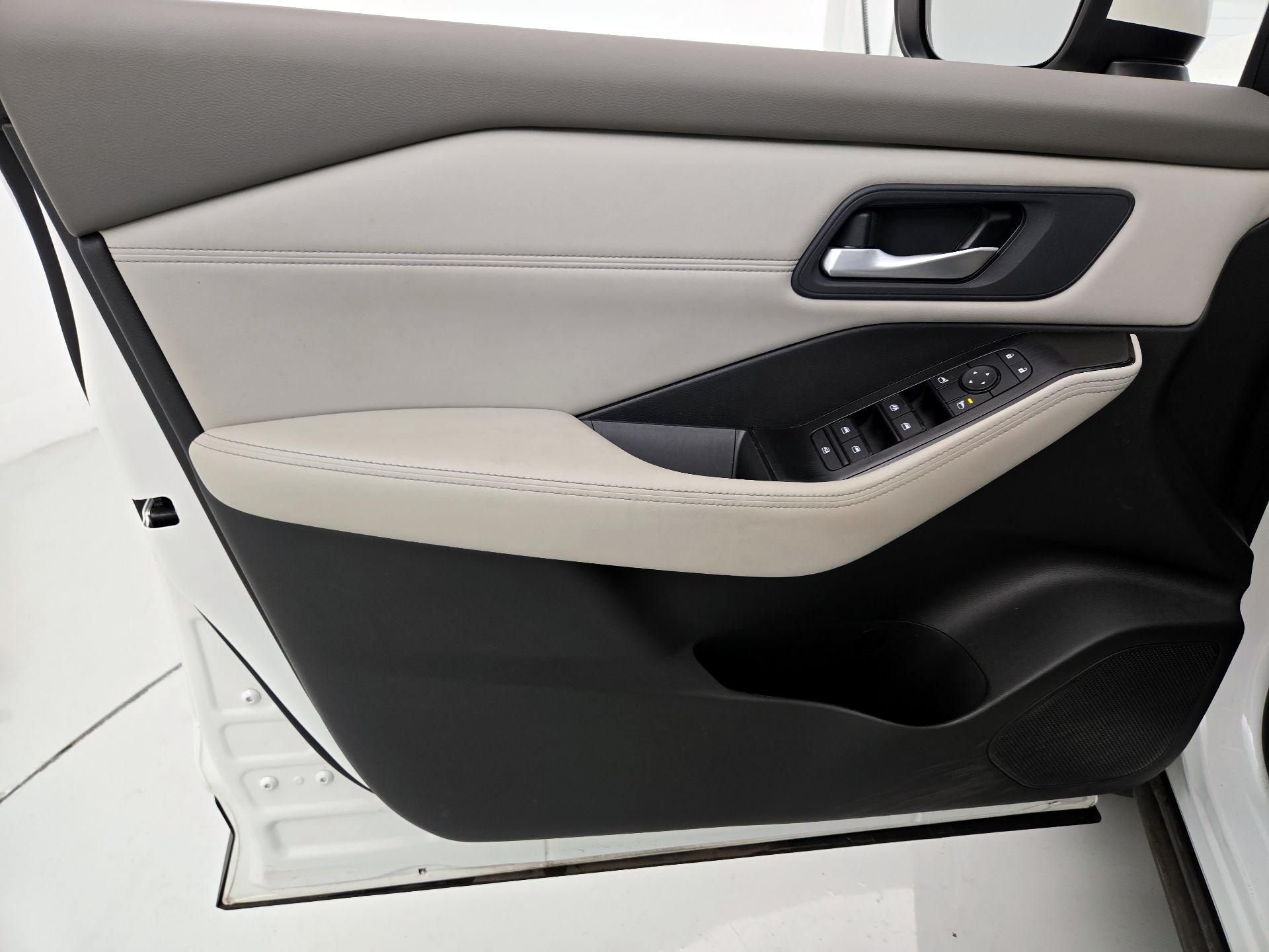 Thumbnail: 2023 Nissan Rogue - 12