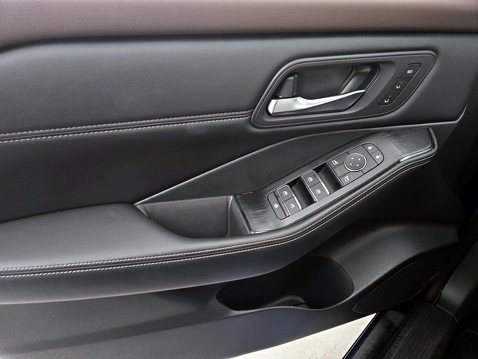 Thumbnail: 2023 Nissan Rogue - 12