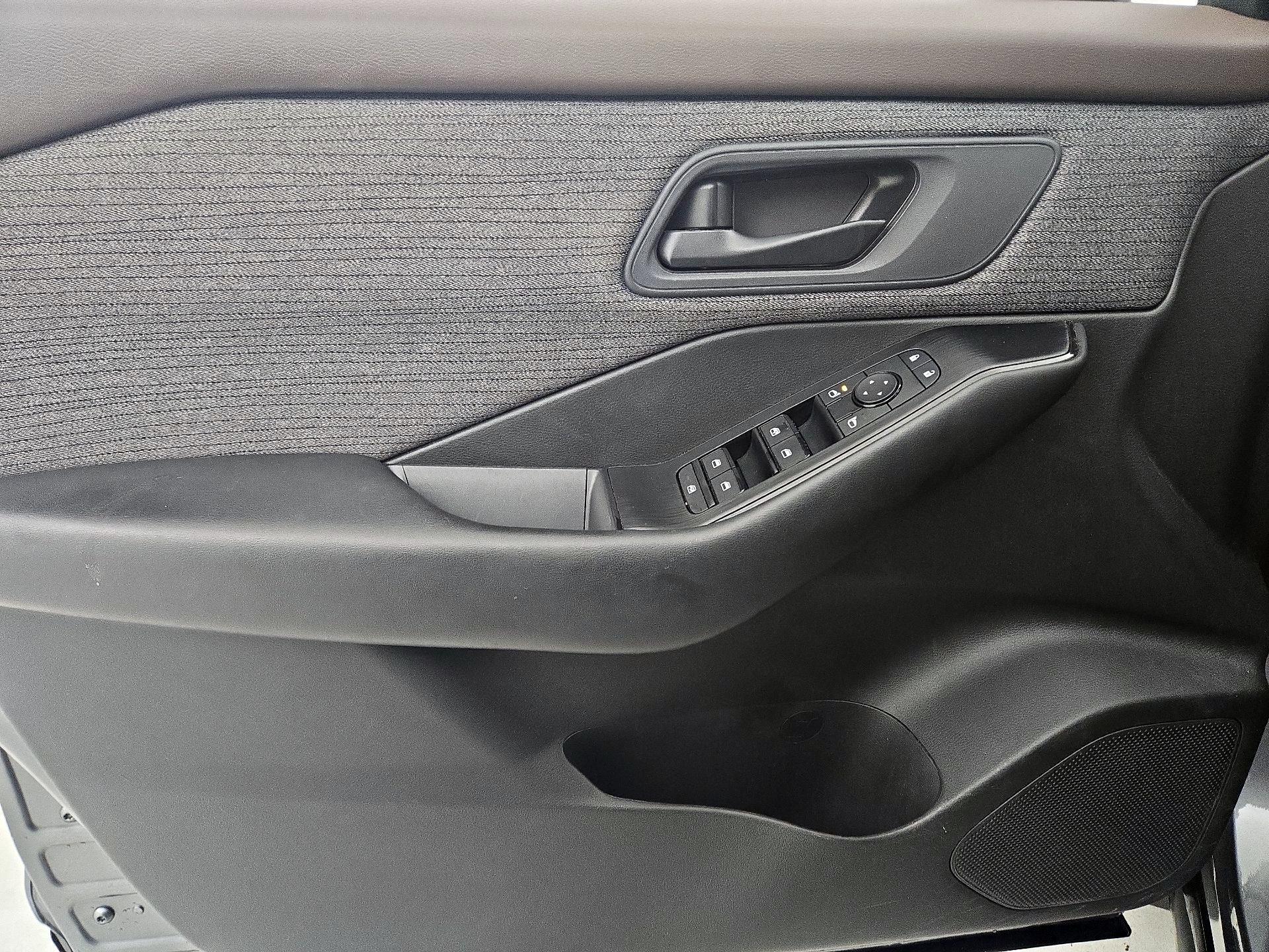 Thumbnail: 2023 Nissan Rogue - 12