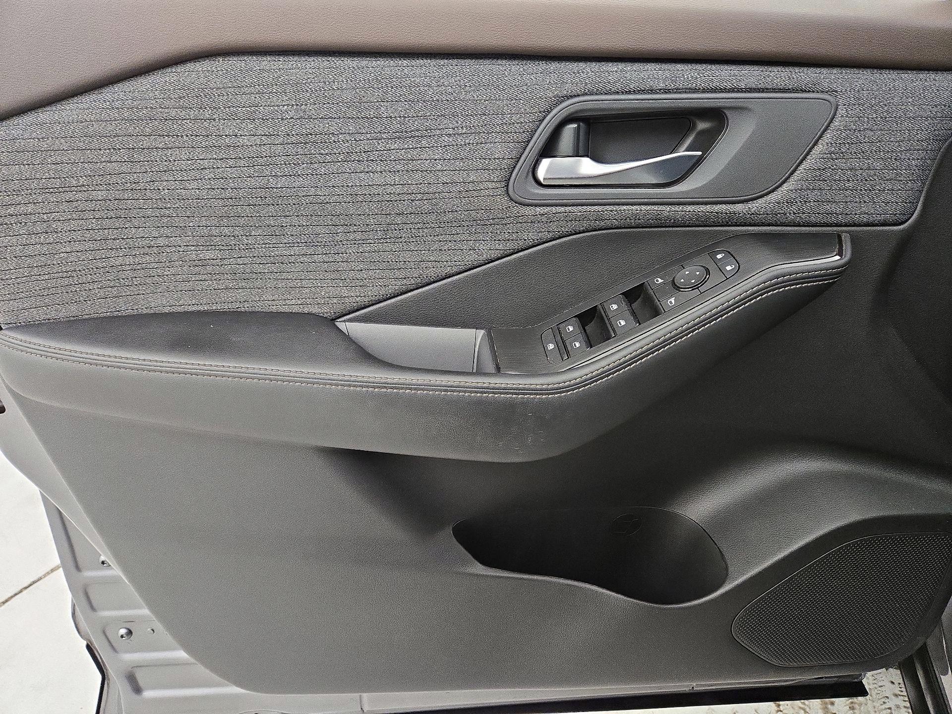 Thumbnail: 2023 Nissan Rogue - 12