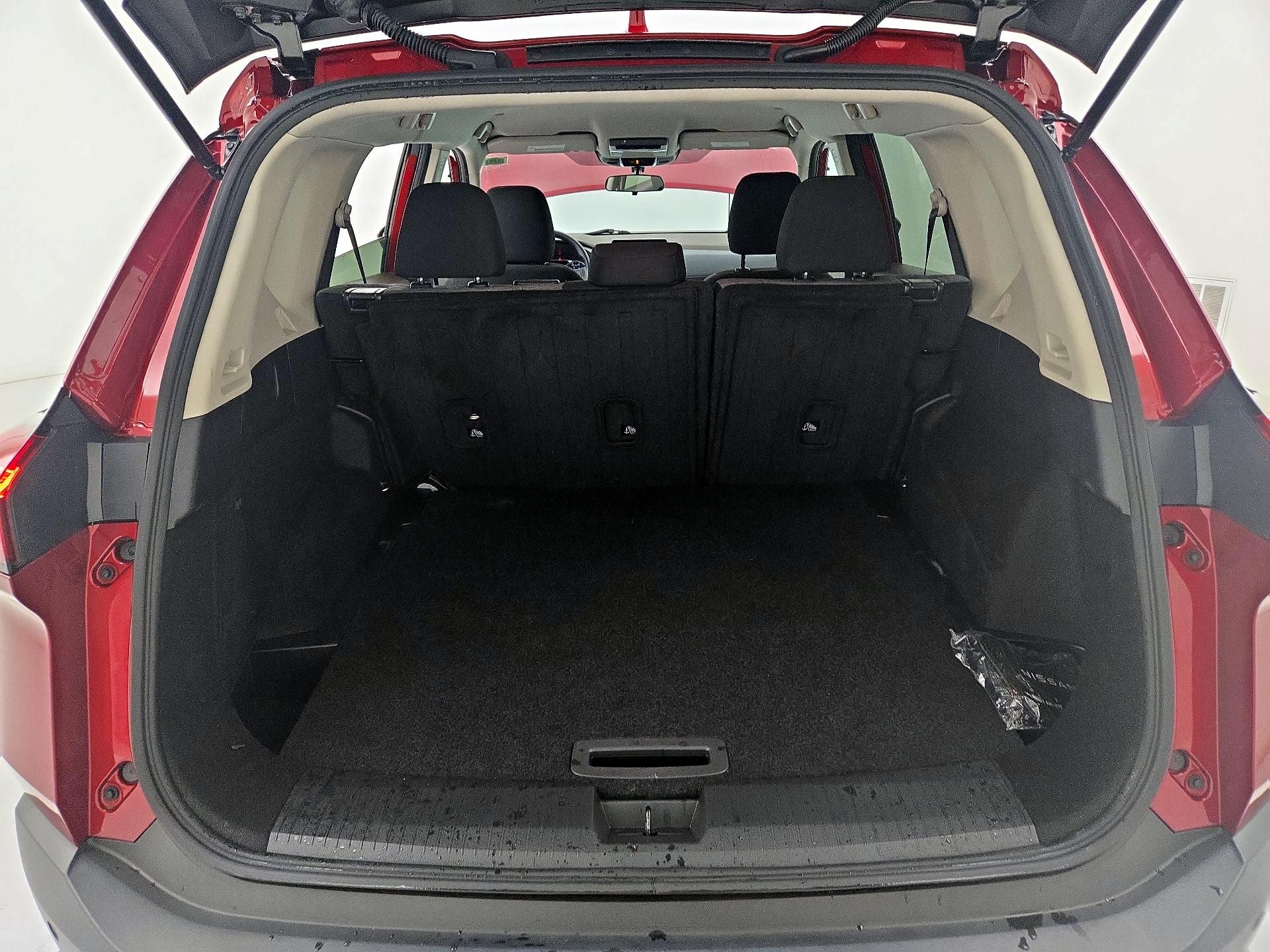 Thumbnail: 2023 Nissan Rogue - 20